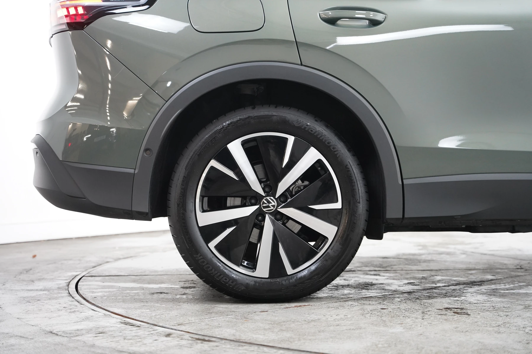 Volkswagen-Tiguan-image-35