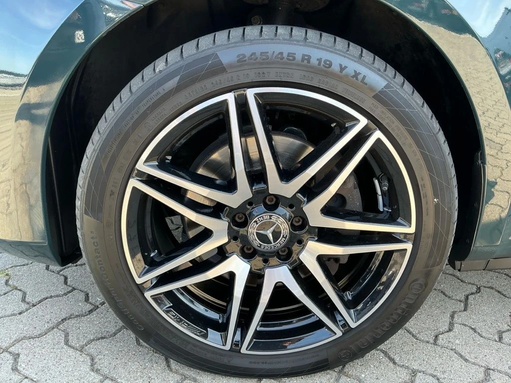 Mercedes-Benz-V-Klasse 300-image-23