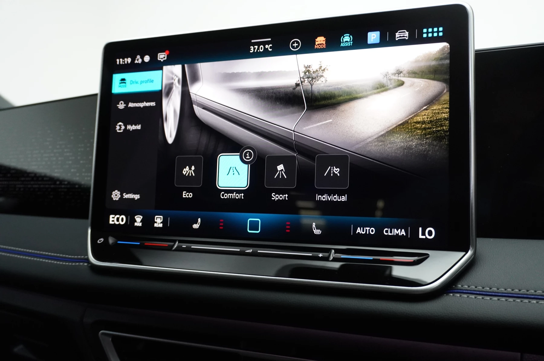 Volkswagen-Tiguan-image-35