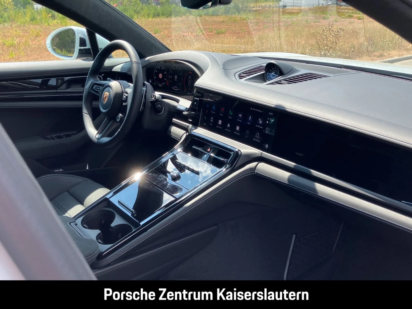 Porsche-Panamera-image-28