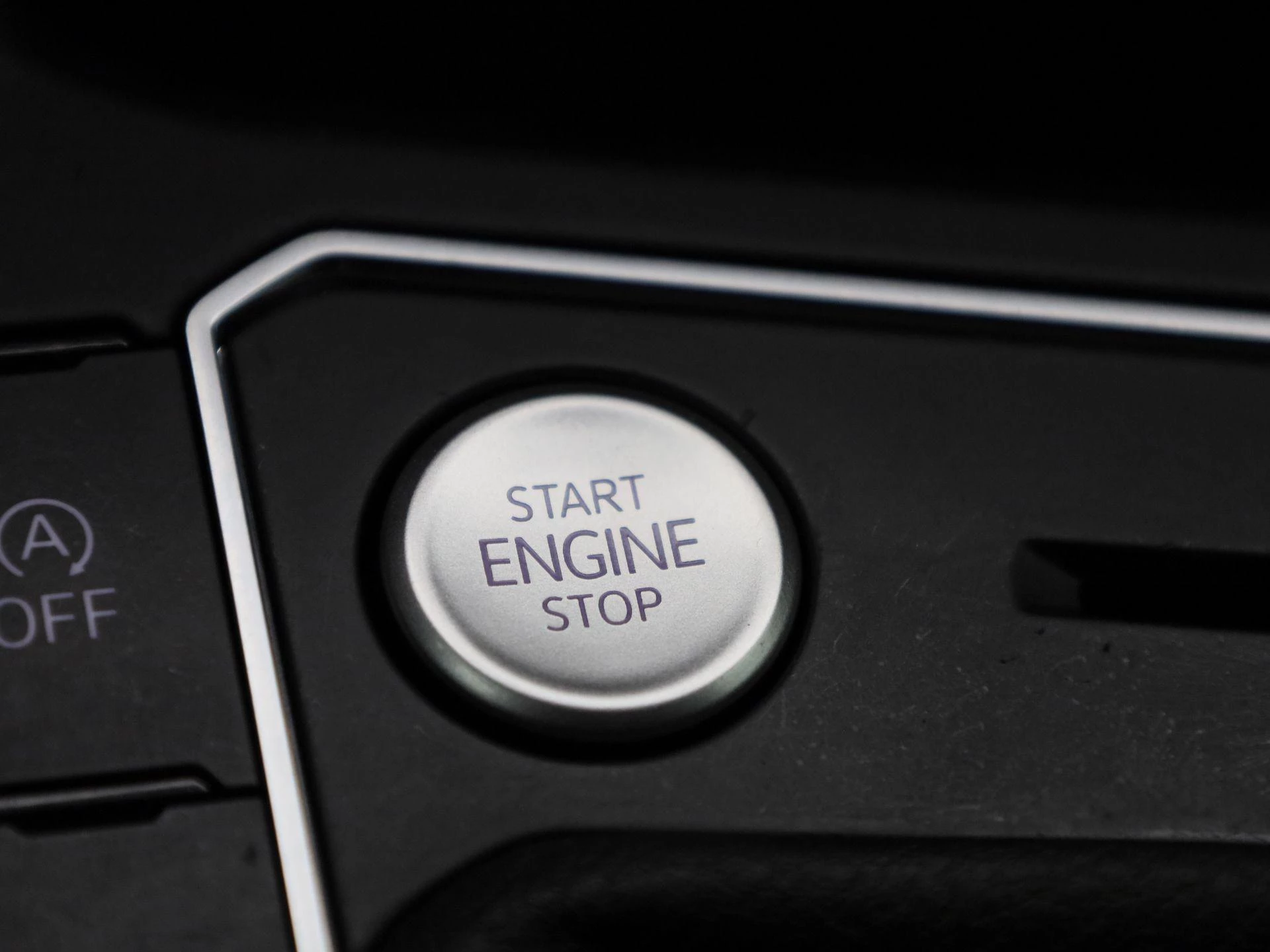 Volkswagen-Polo-image-18