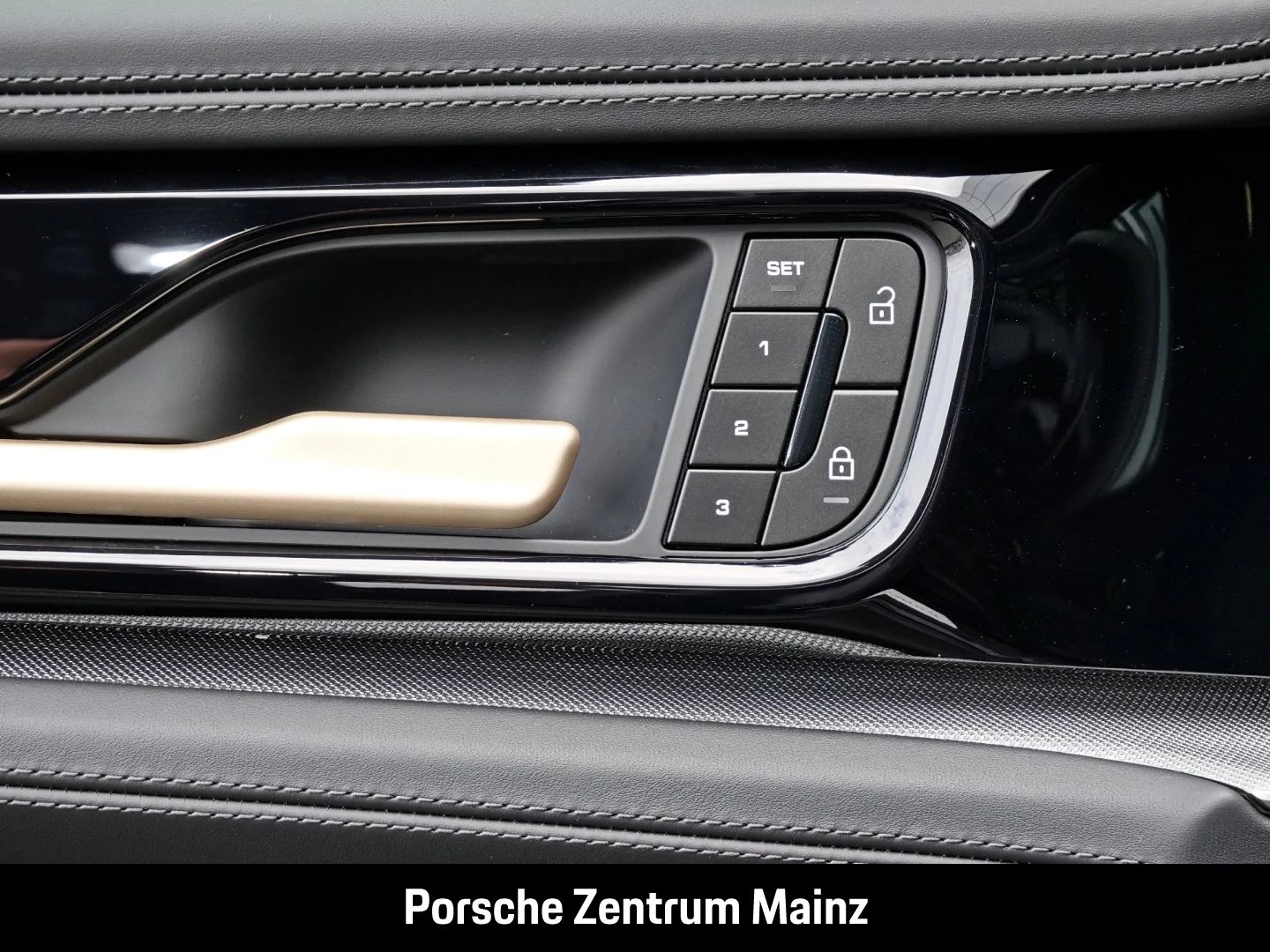 Porsche Panamera 4S E-Hybrid SAGA,Beifahrerdis.,HUD,Inno -