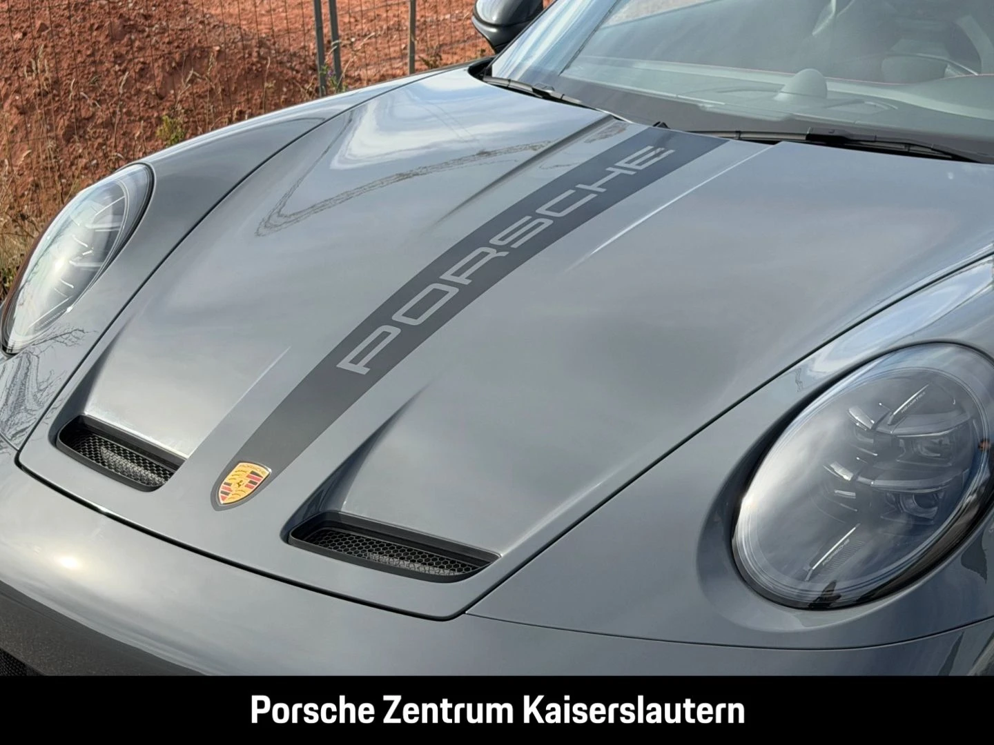 Porsche-911-image-16