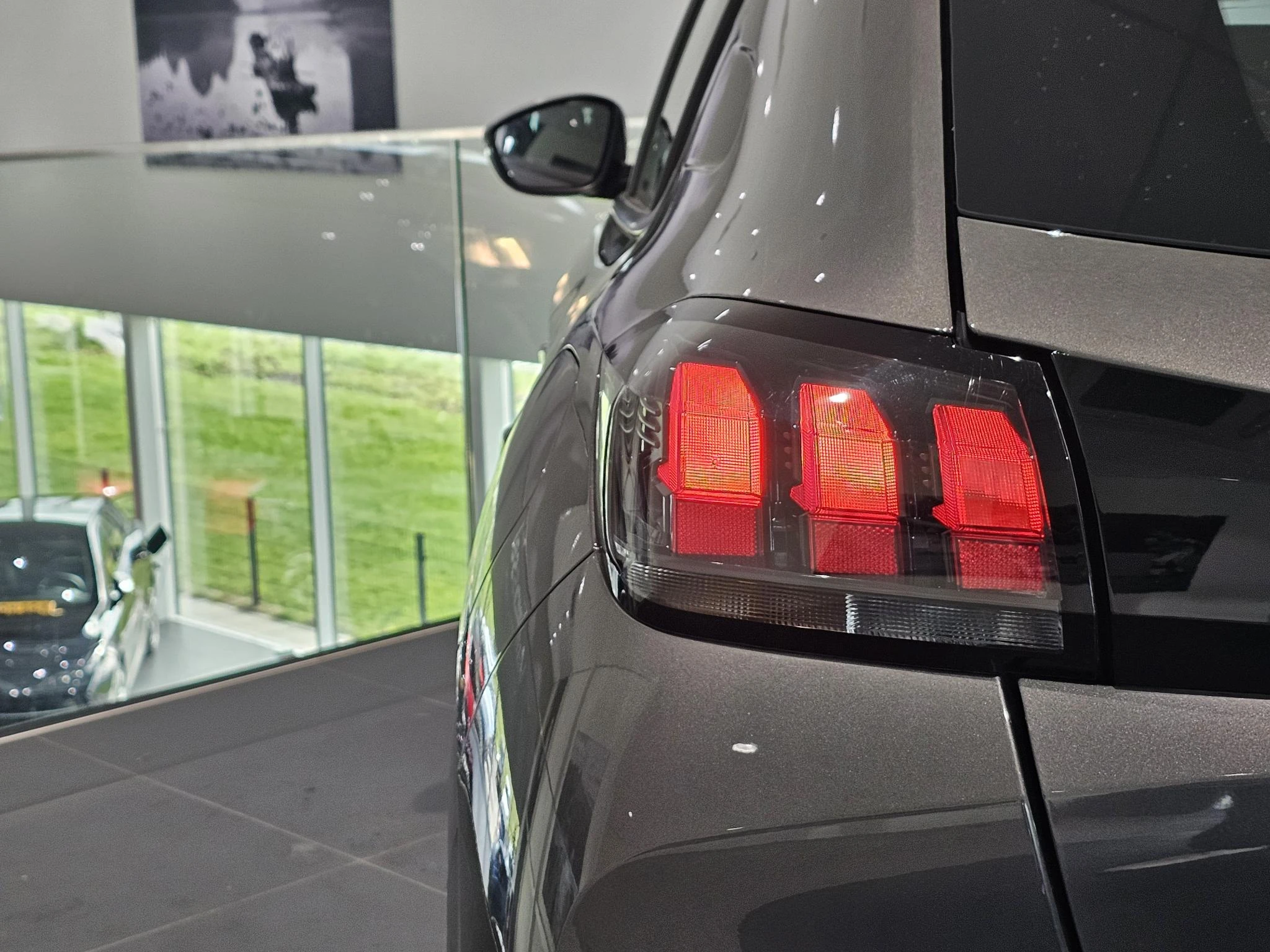 Peugeot-208-image-23