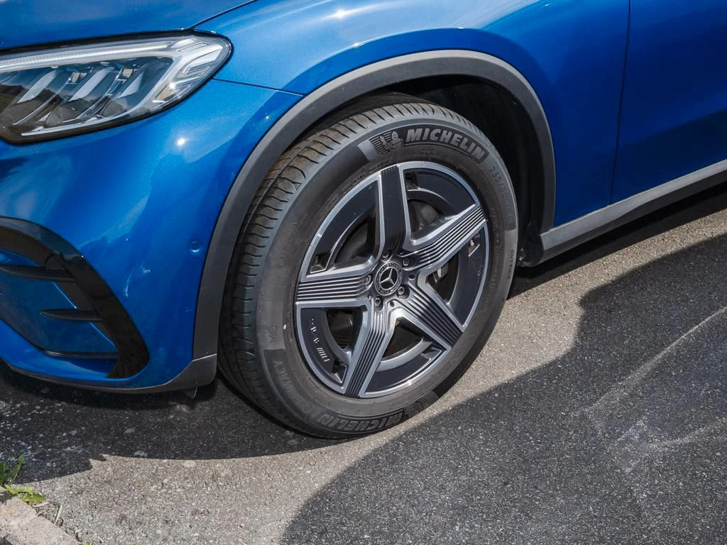 Mercedes-Benz-GLC 300 d-image-6