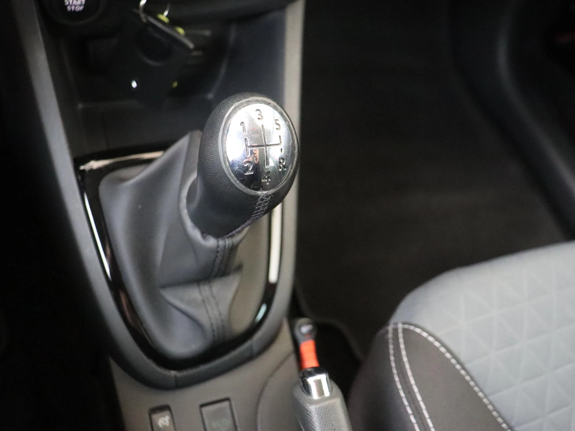 Renault-Clio-image-18