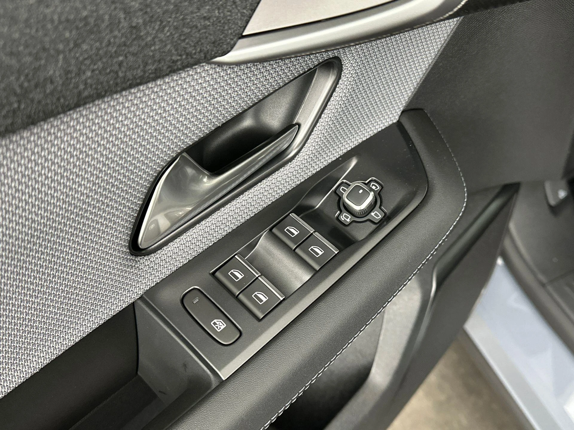 Opel-Grandland-image-11