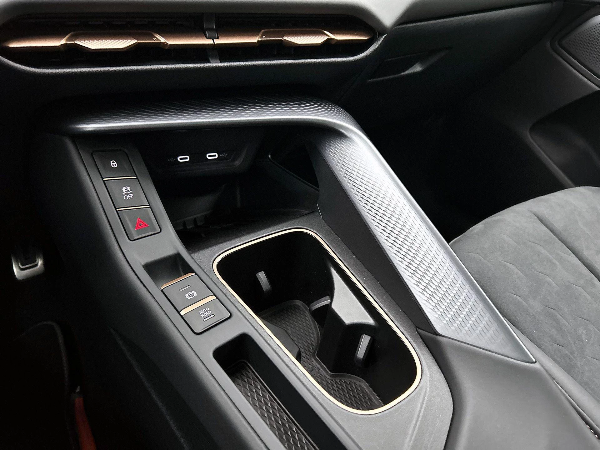 CUPRA-Terramar-image-42