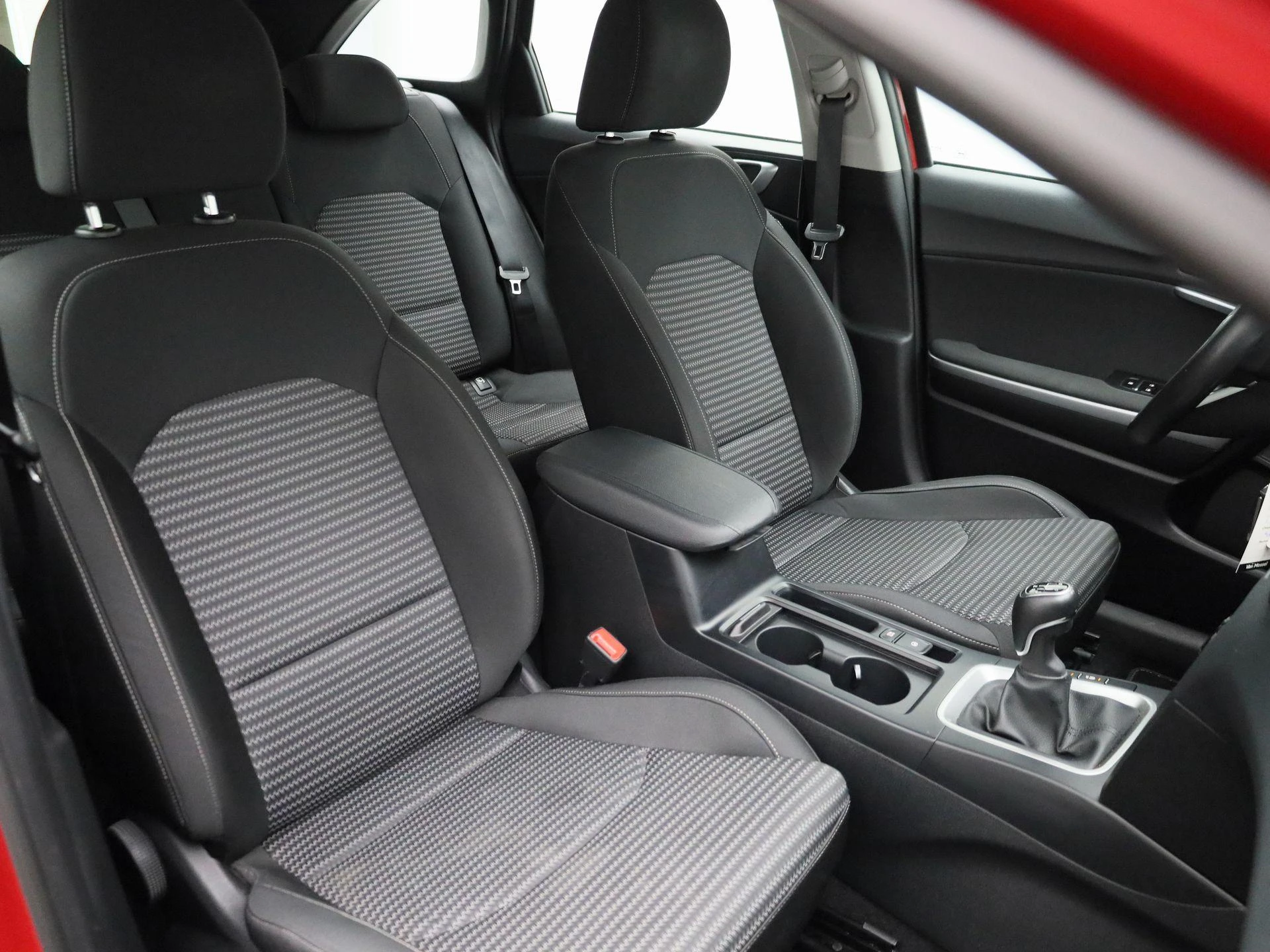 Kia-Ceed Sportswagon-image-31