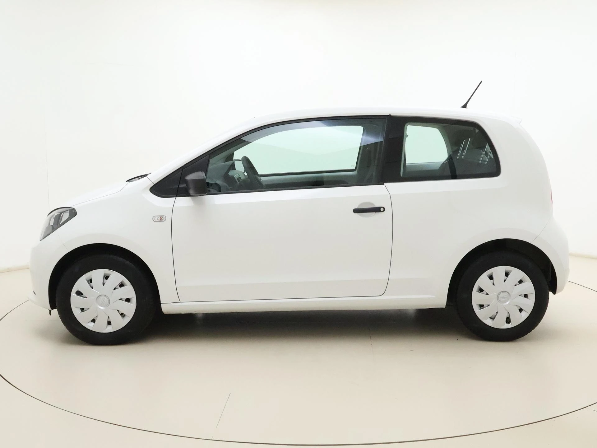 SEAT-Mii-image-1