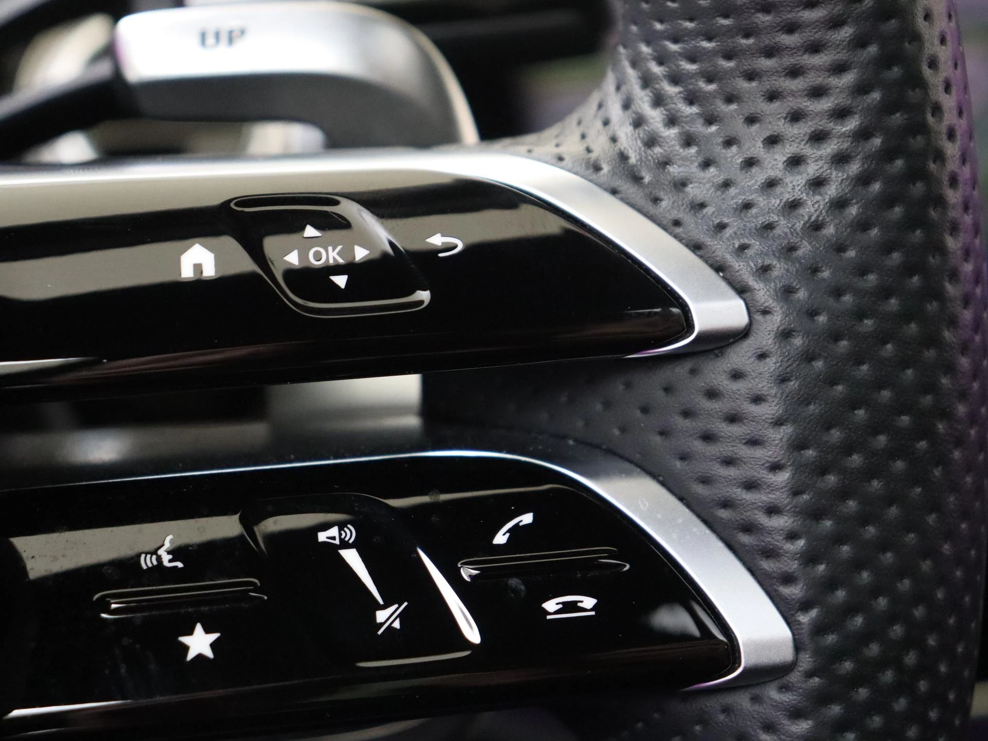 Mercedes-Benz-E-Klasse-image-20