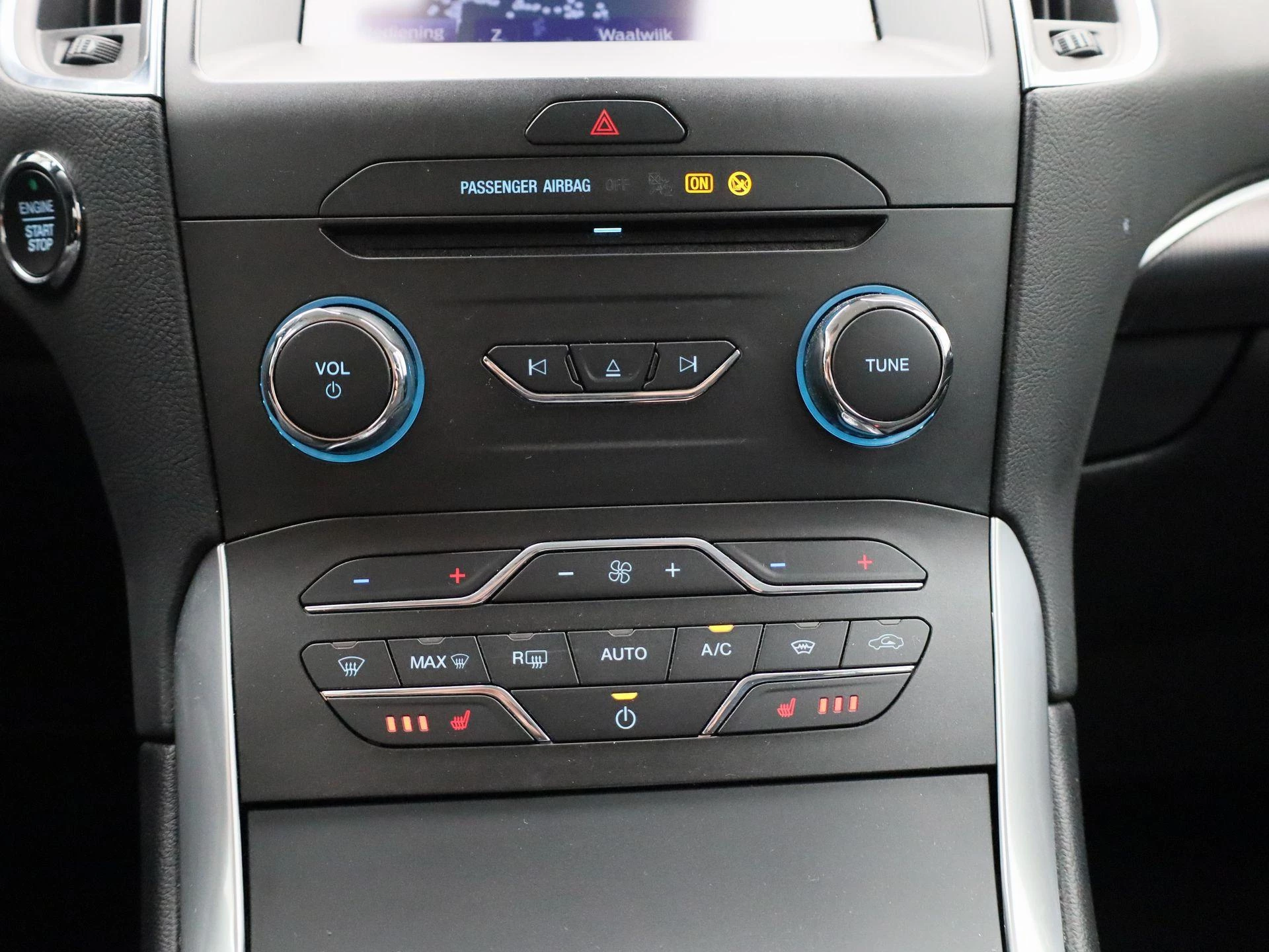 Ford-Galaxy-image-18