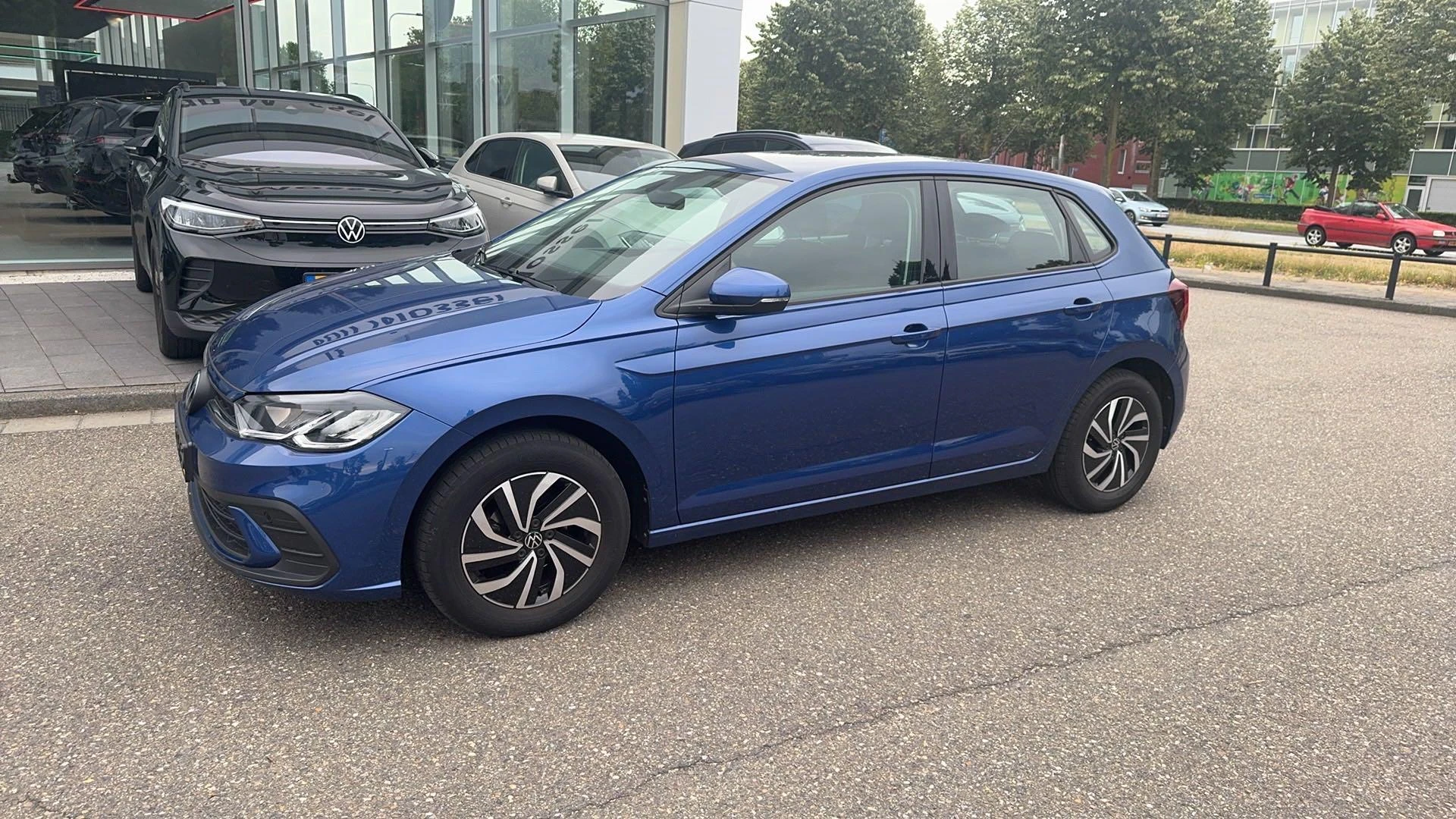Volkswagen-Polo-image-8
