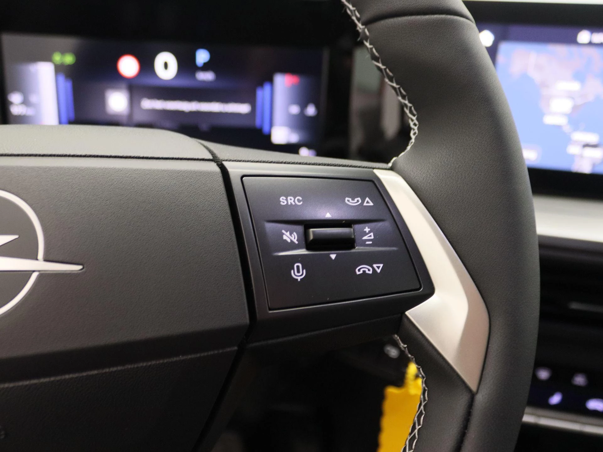 Opel-Frontera-image-16