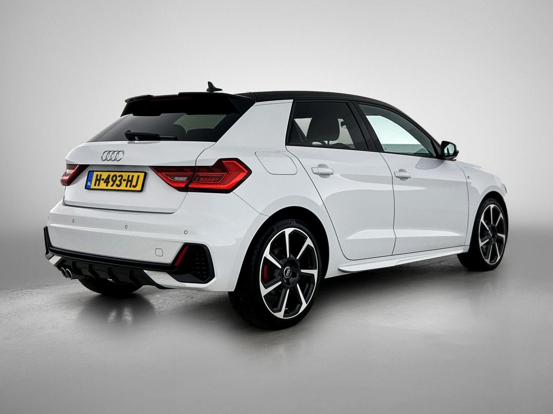 Audi-A1 Sportback-image-4