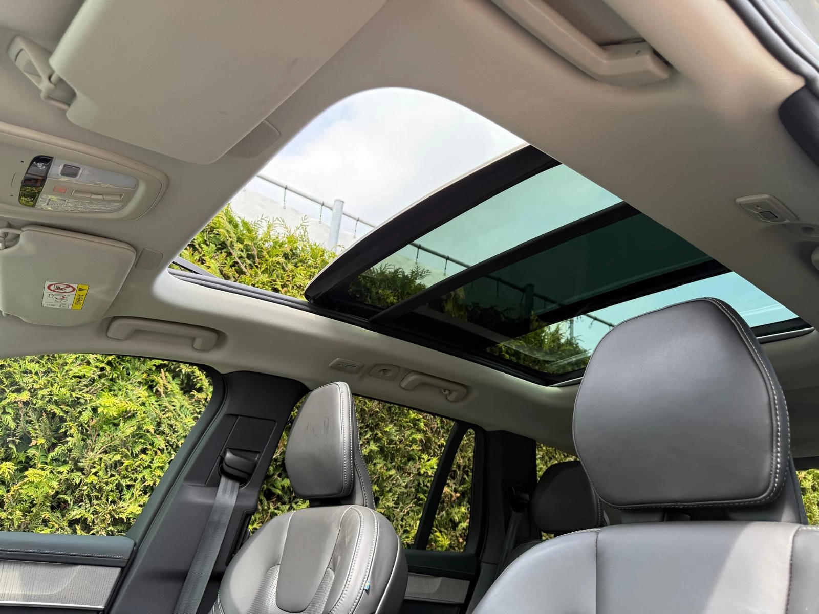 Volvo XC90 T8 Plug-in hybrid AWD Ultra Dark