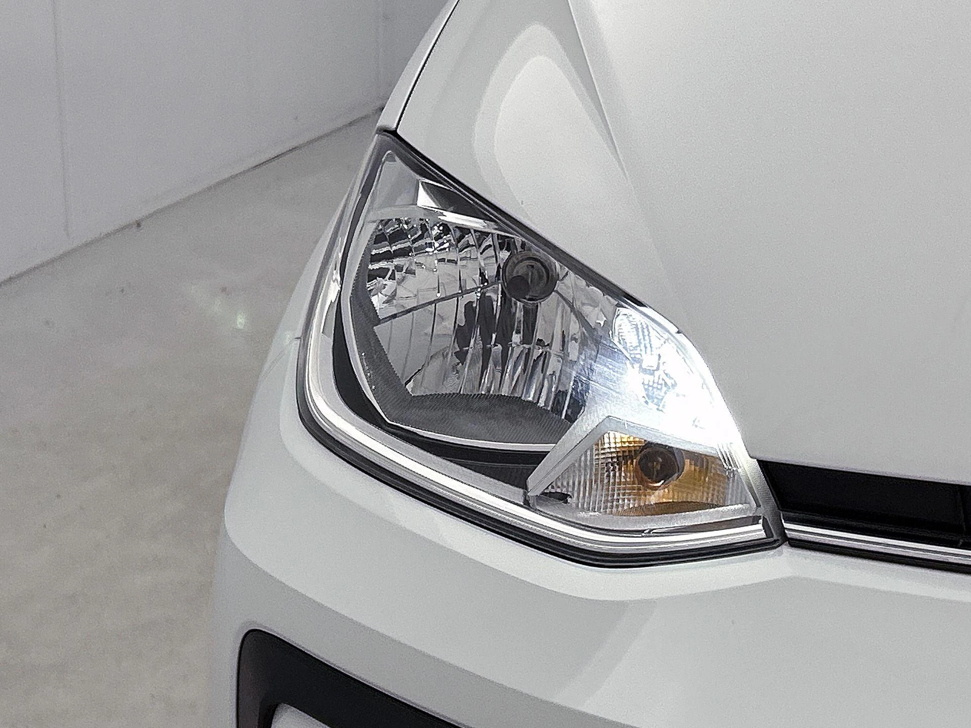 Volkswagen-up!-image-14