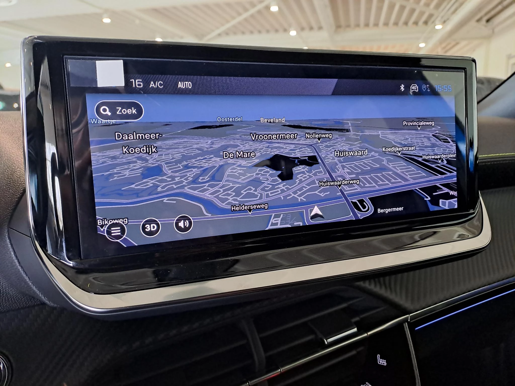 Peugeot-e-2008-image-13