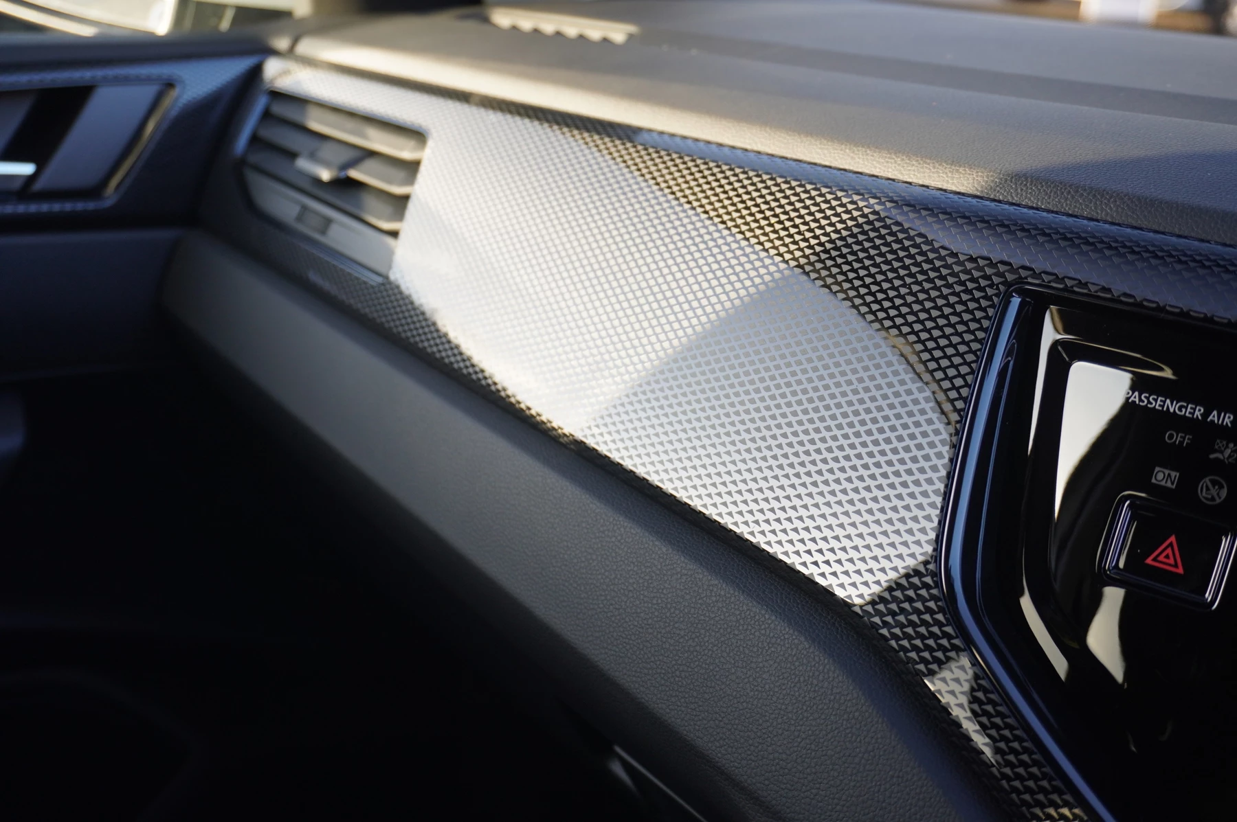 Volkswagen-Polo-image-23