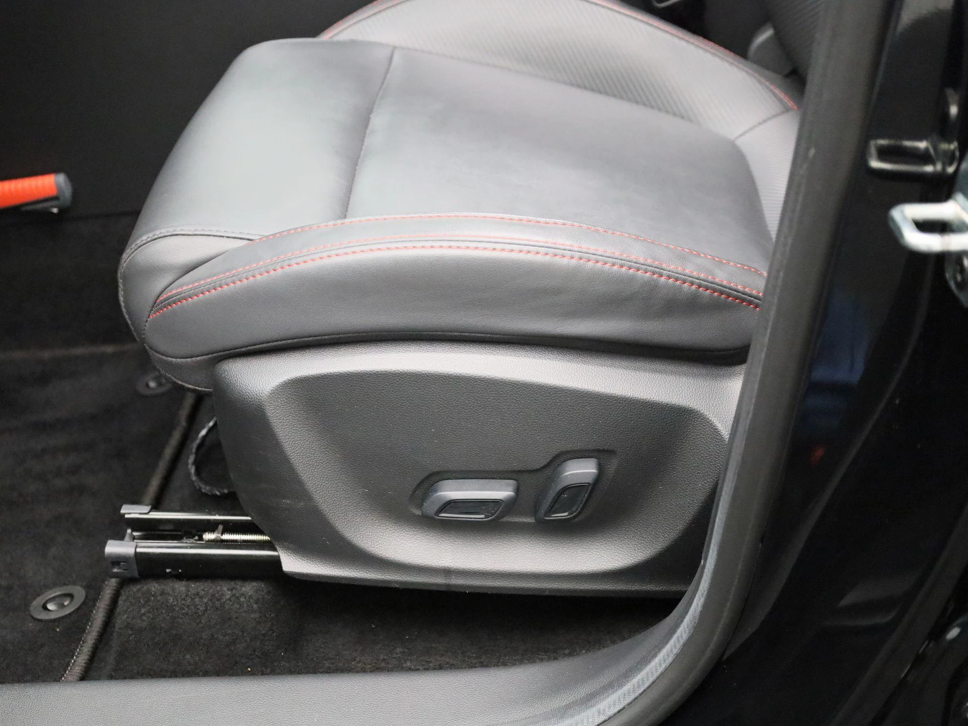 MG ZS EV Long Range Luxury 70 kWh