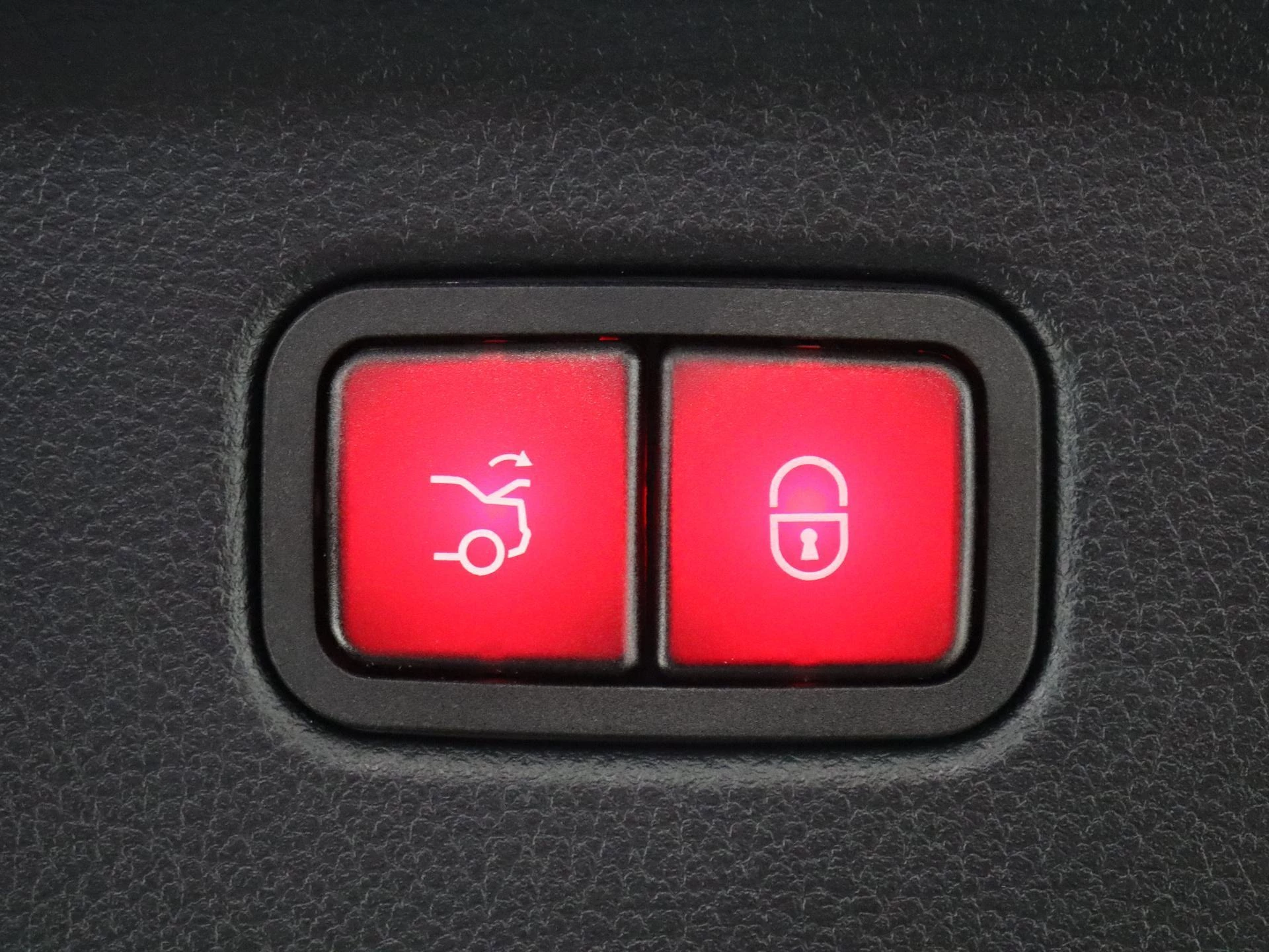 Mercedes-Benz-S-Klasse-image-31