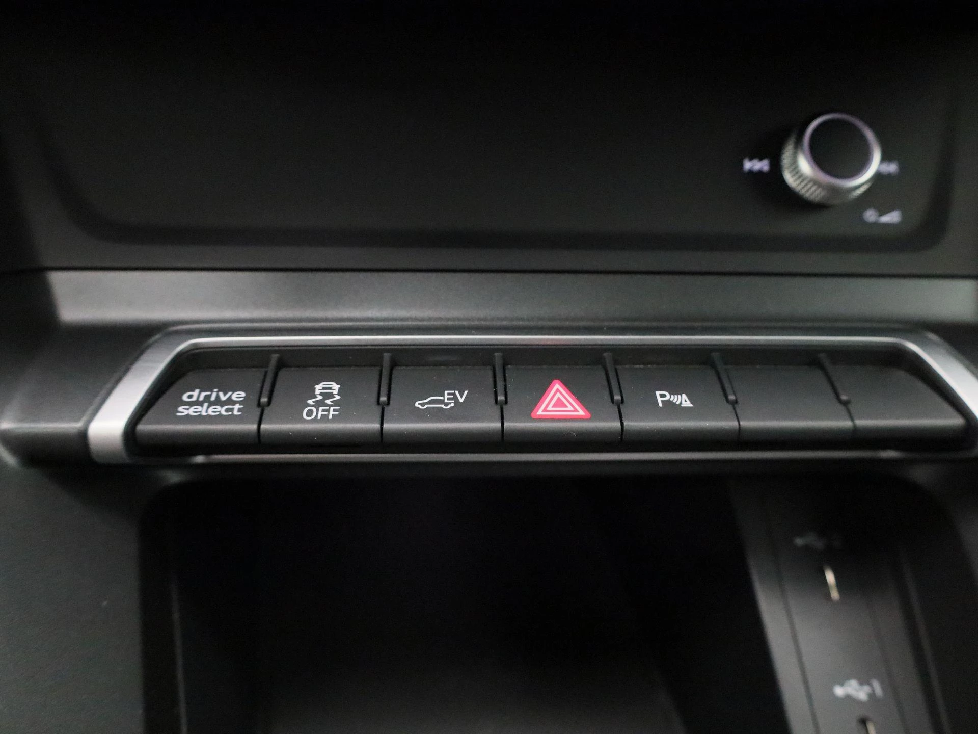 Audi-Q3-image-24