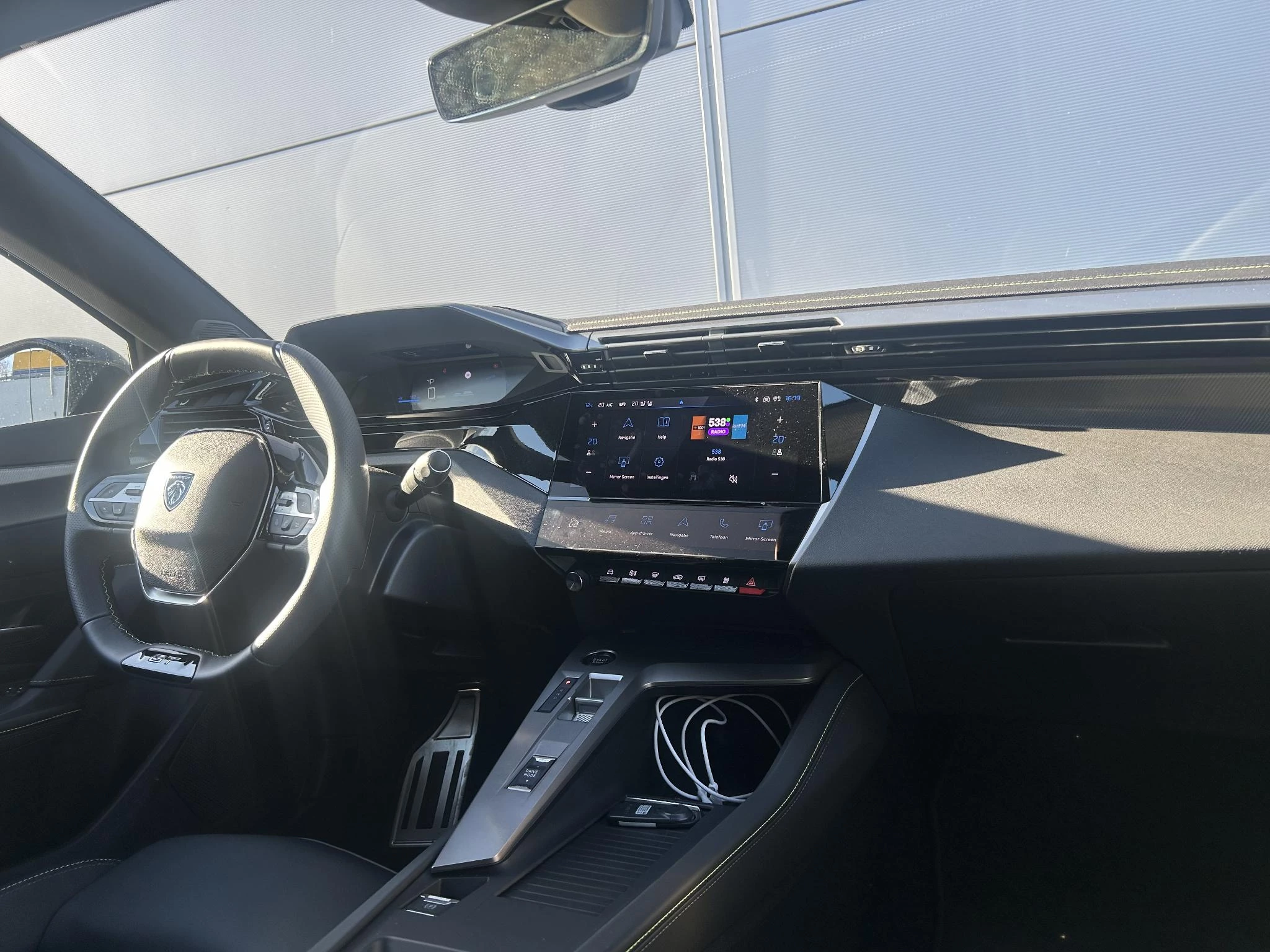 Peugeot-e-308-image-10