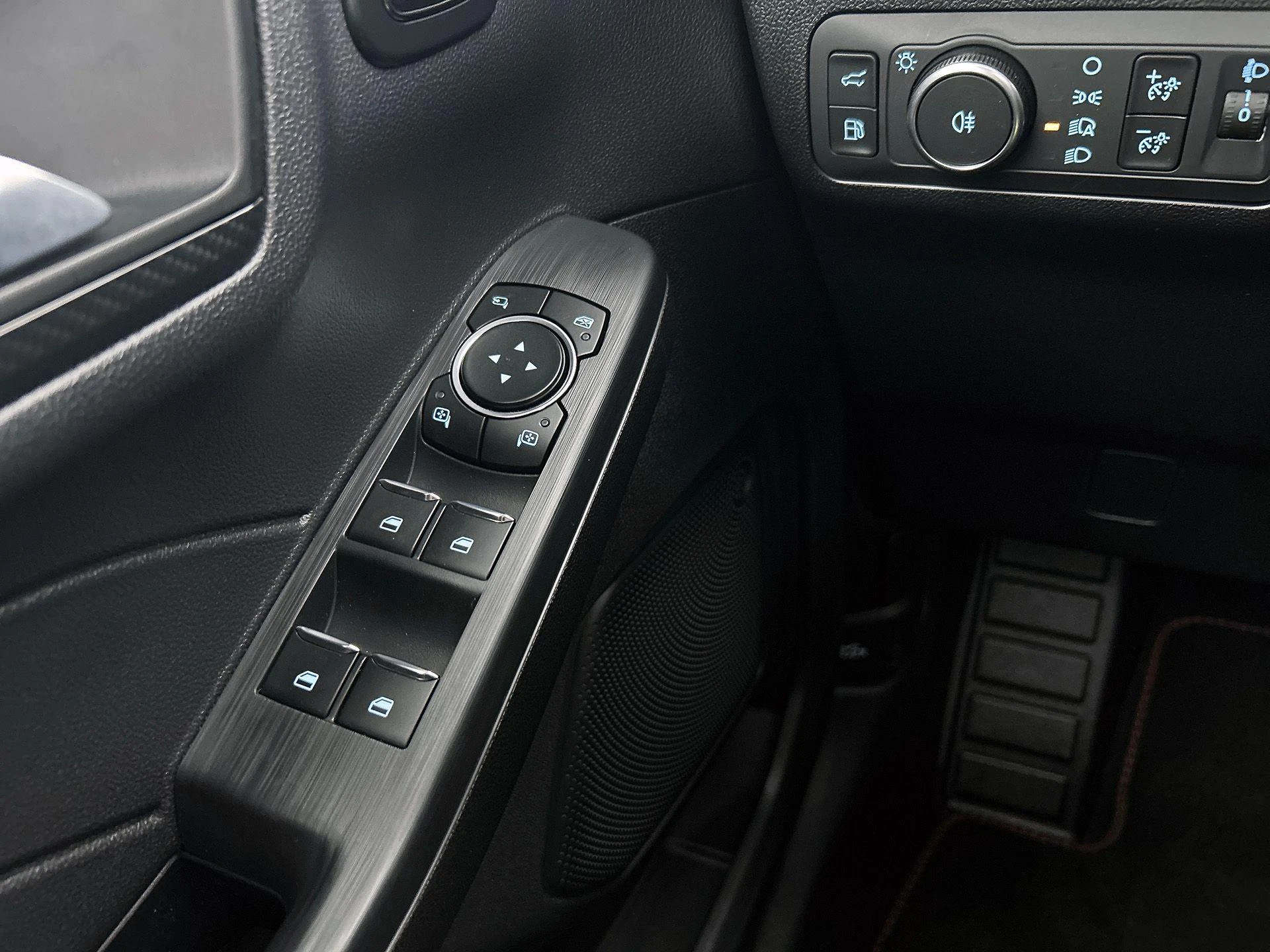 Ford-Kuga-image-38