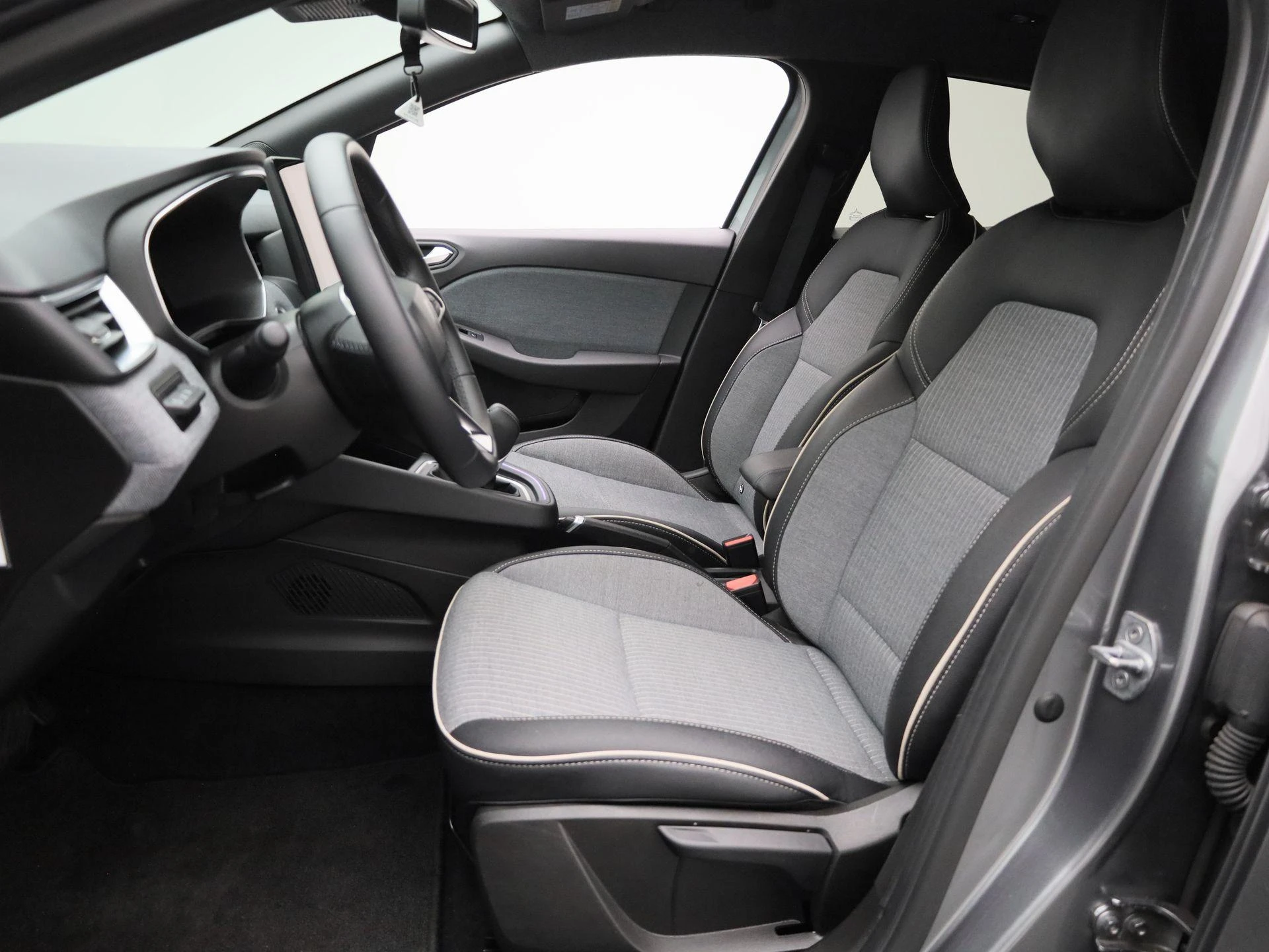 Renault-Clio-image-9