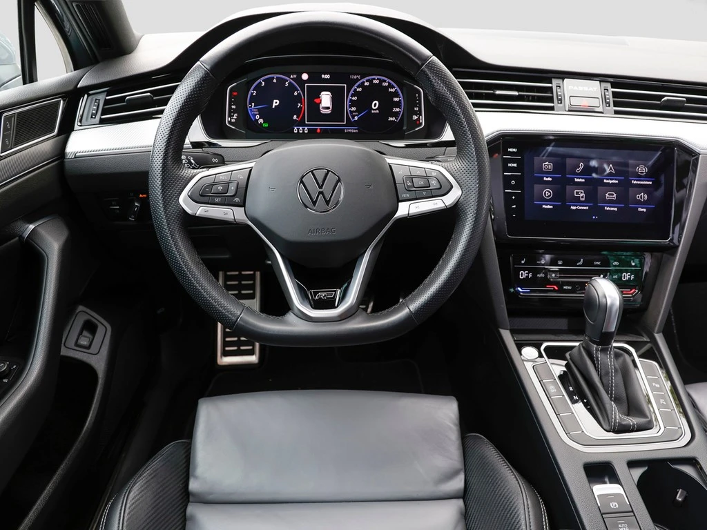 Volkswagen-Passat-image-12