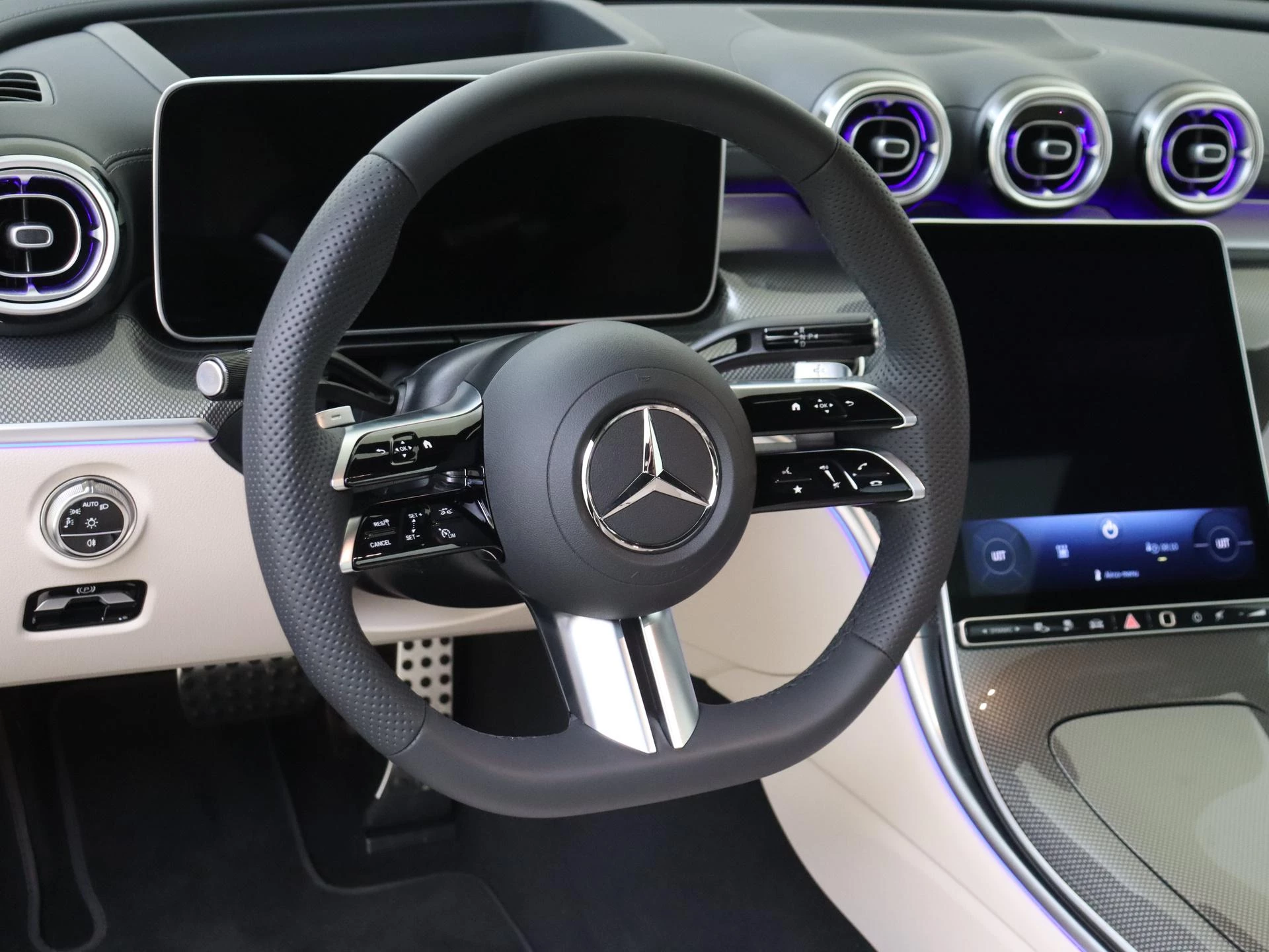 Mercedes-Benz-CLE-image-12