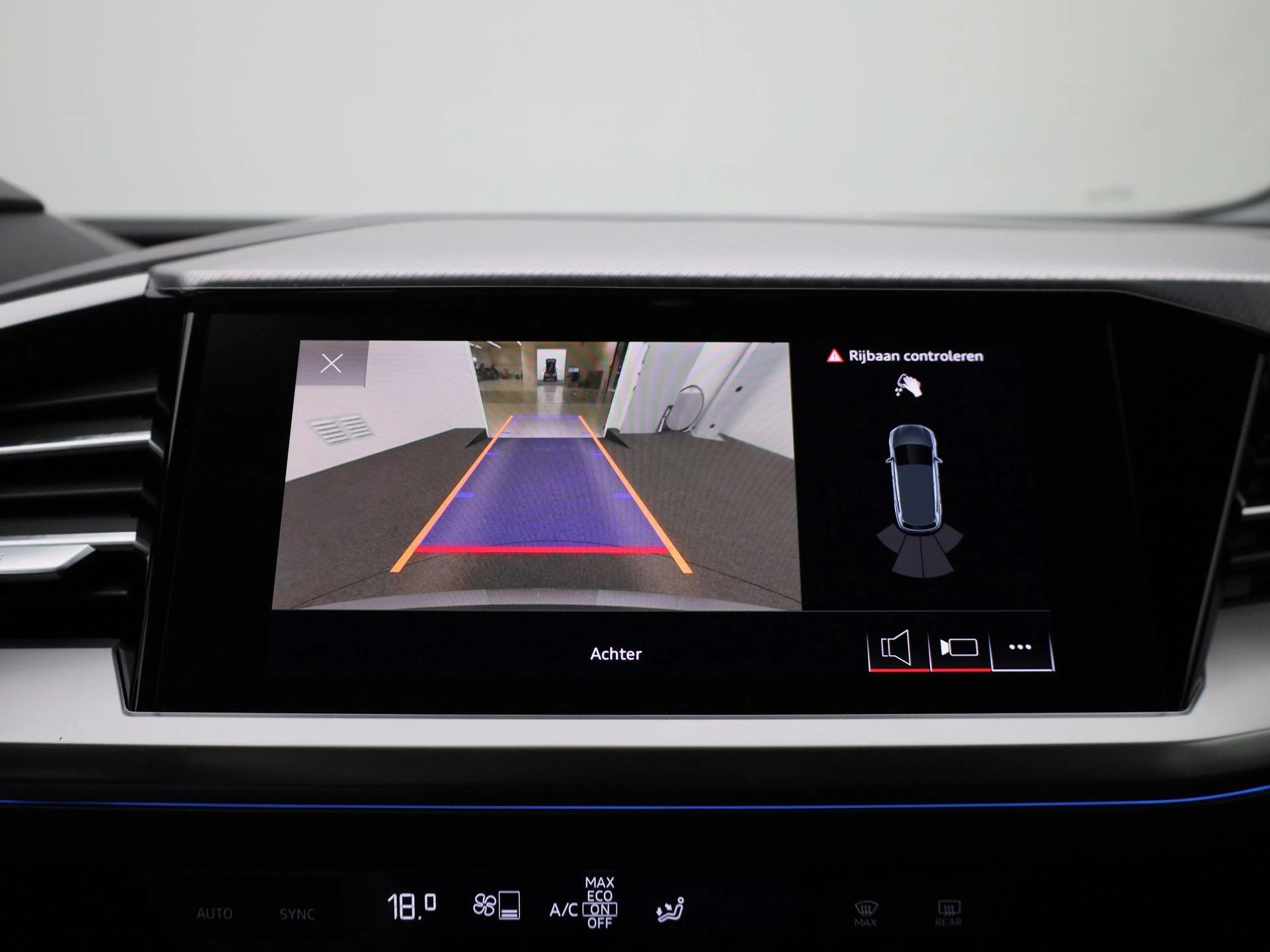 Audi-Q4 e-tron-image-31