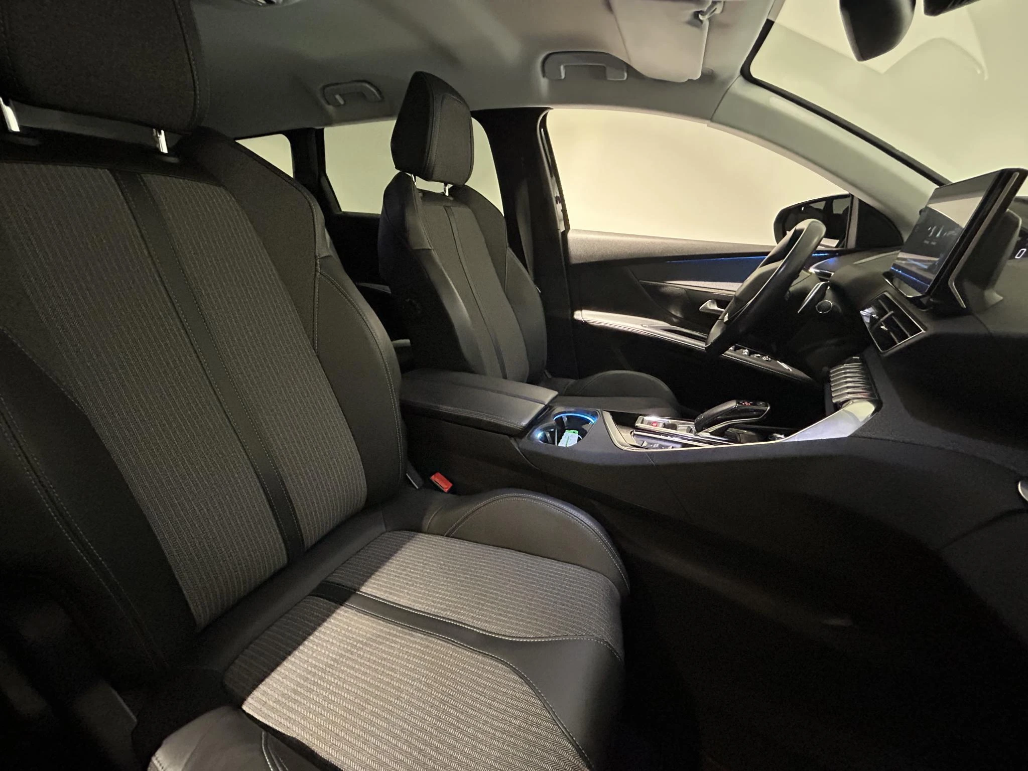 Peugeot-5008-image-20