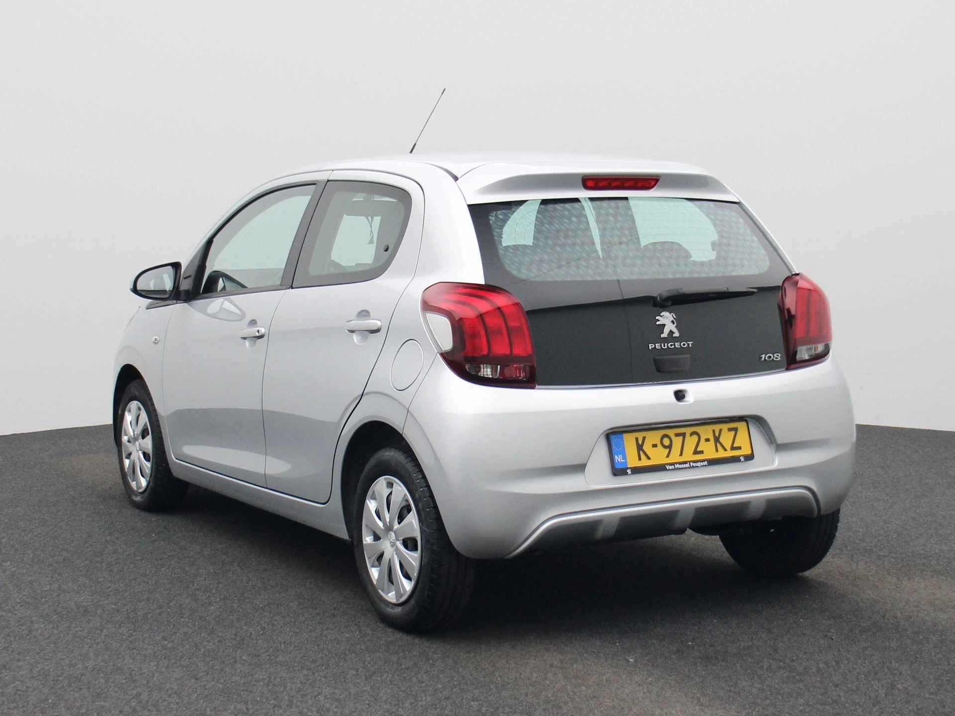 Peugeot-108-image-1