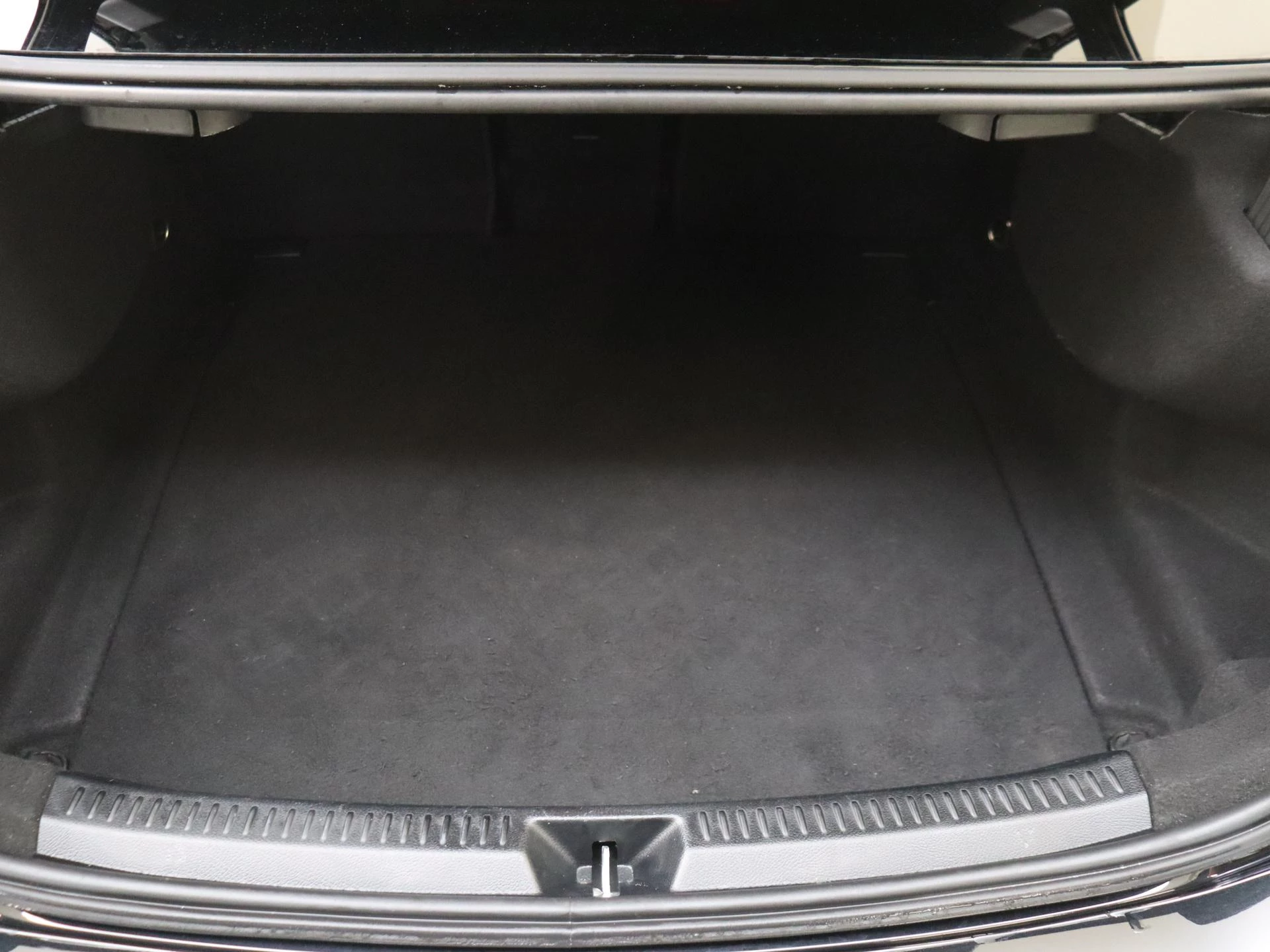 Mercedes-Benz A-Klasse 200 Business Solution AMG