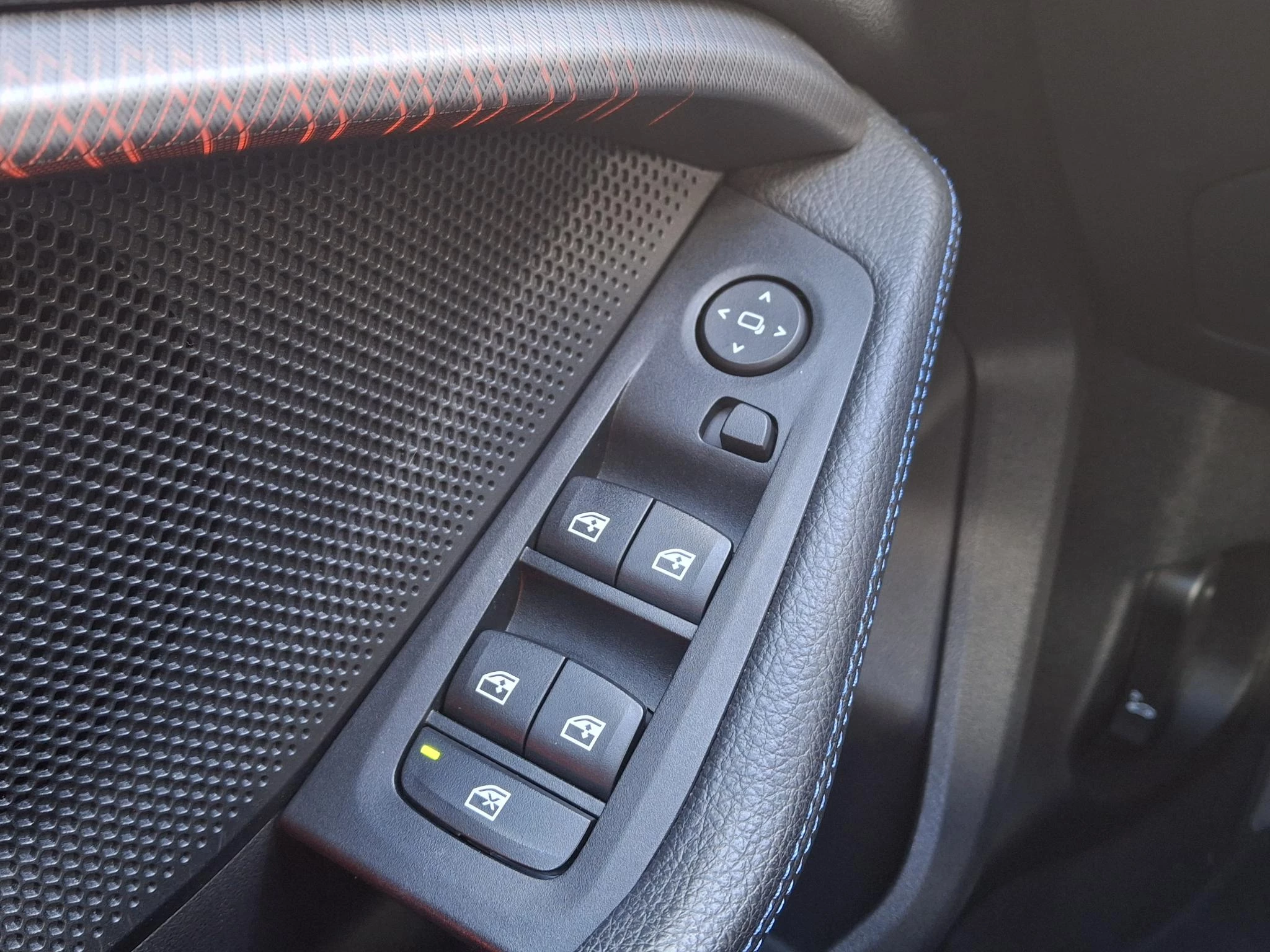 BMW-2 Serie-image-24