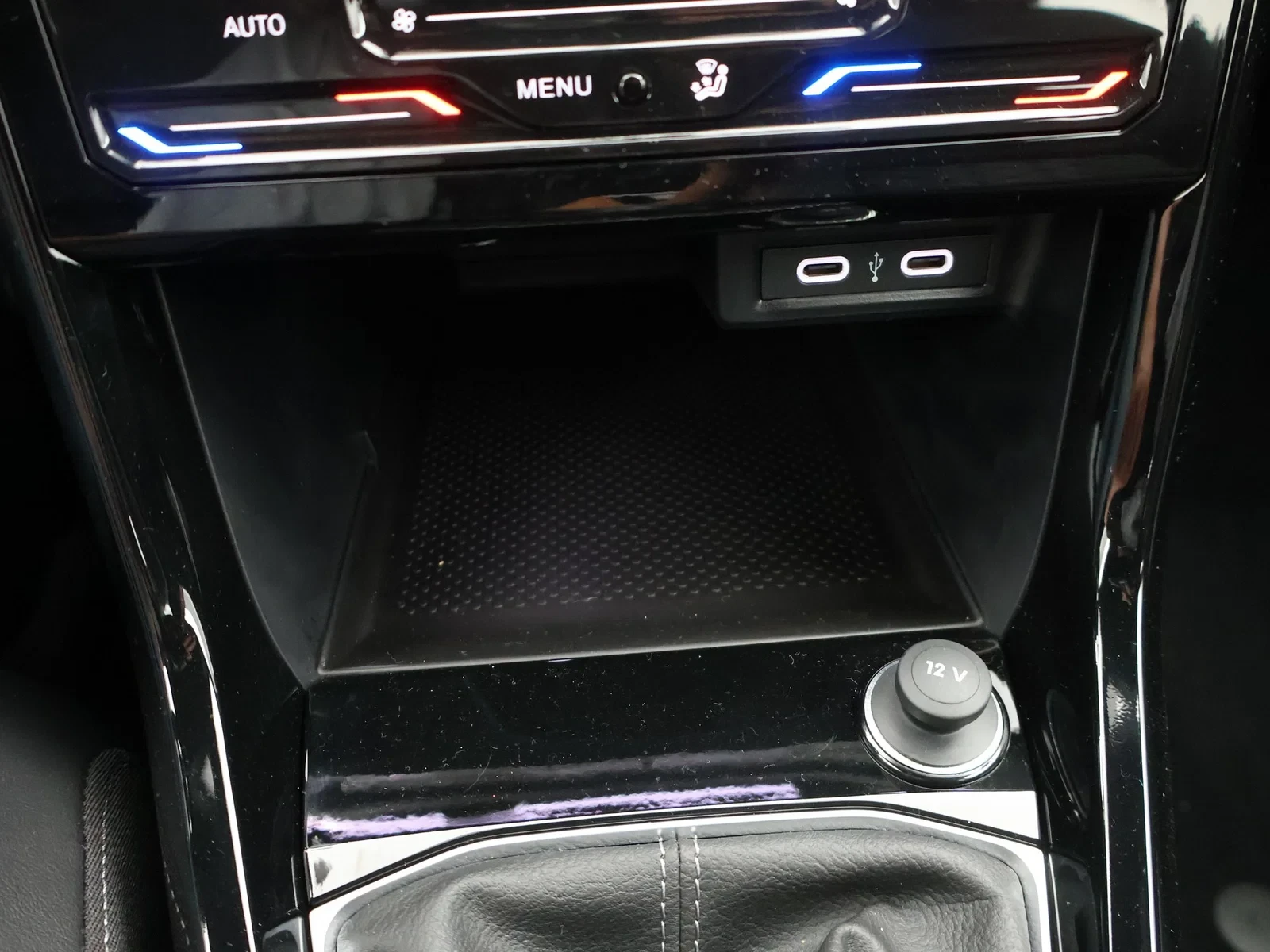 Volkswagen-T-Cross-image-21