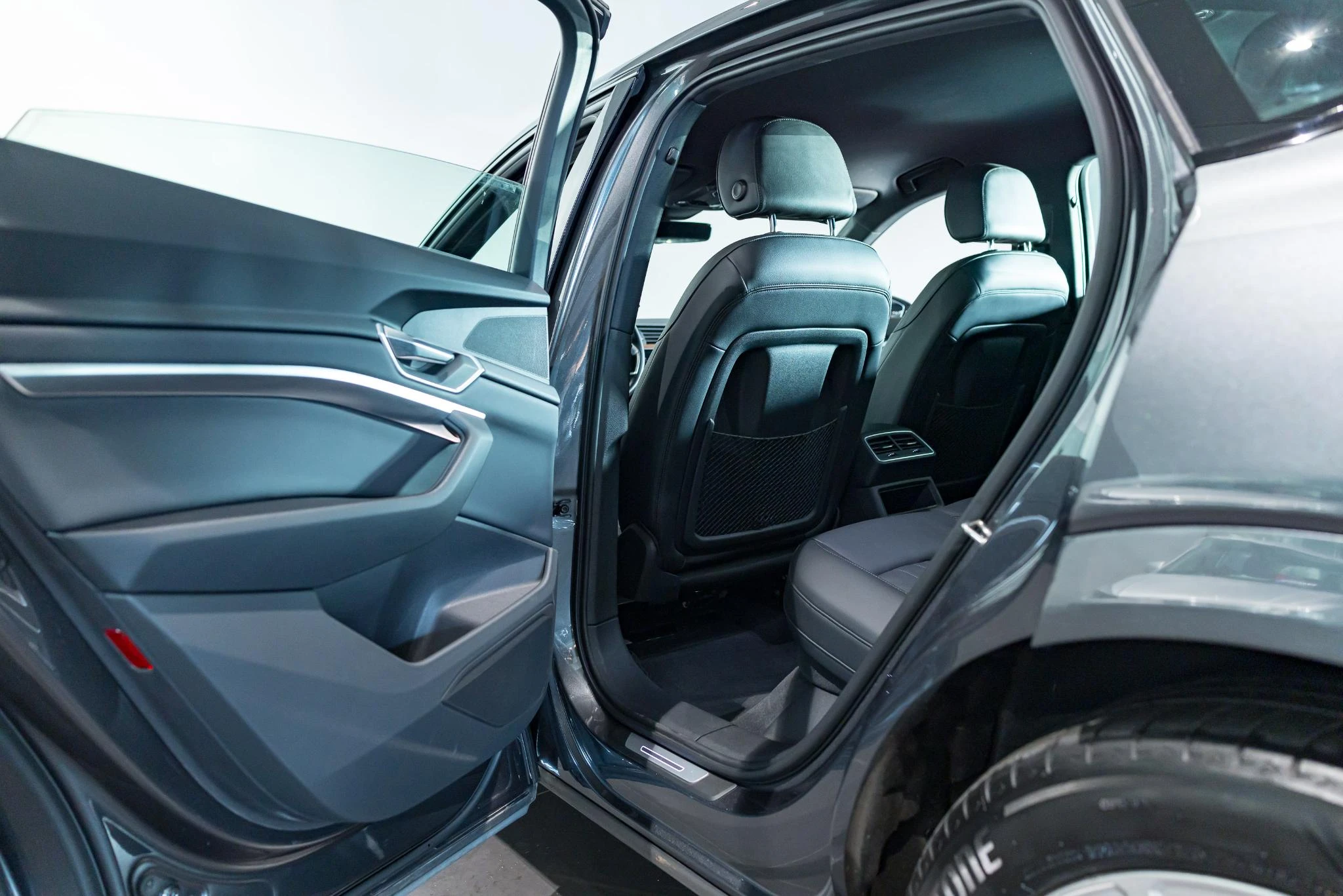 Audi-e-tron-image-16