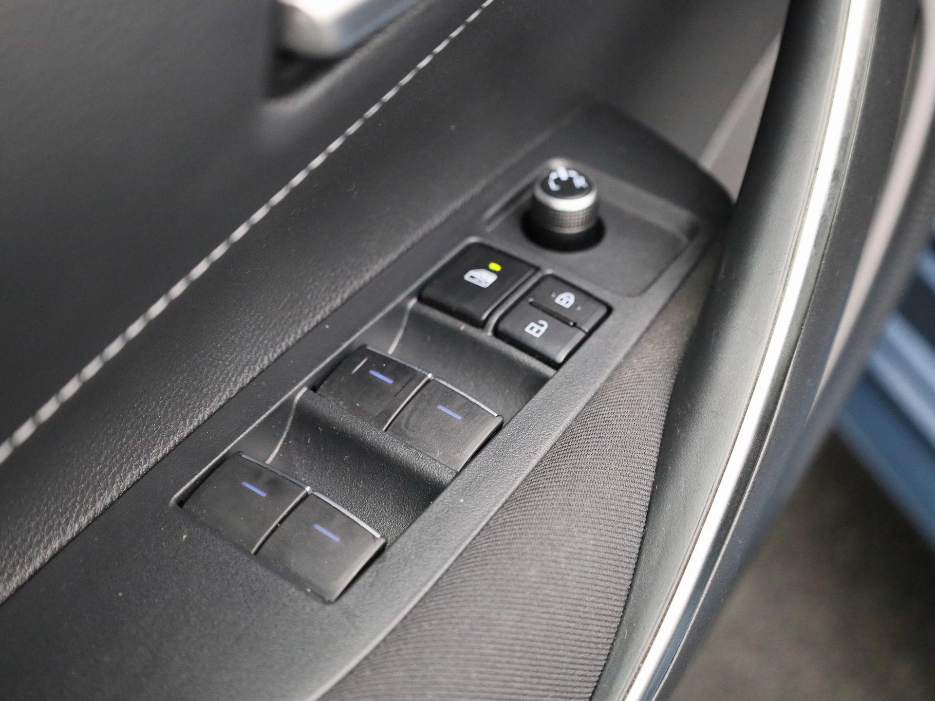 Toyota-Corolla Touring Sports-image-28