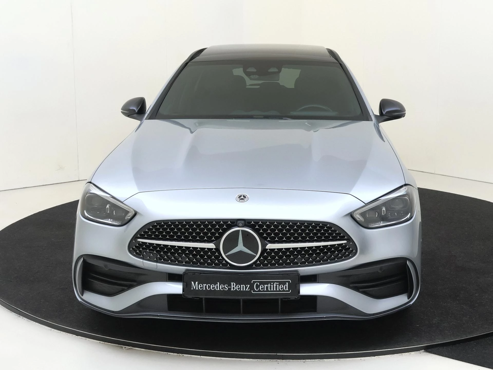 Mercedes-Benz-C-Klasse-image-5