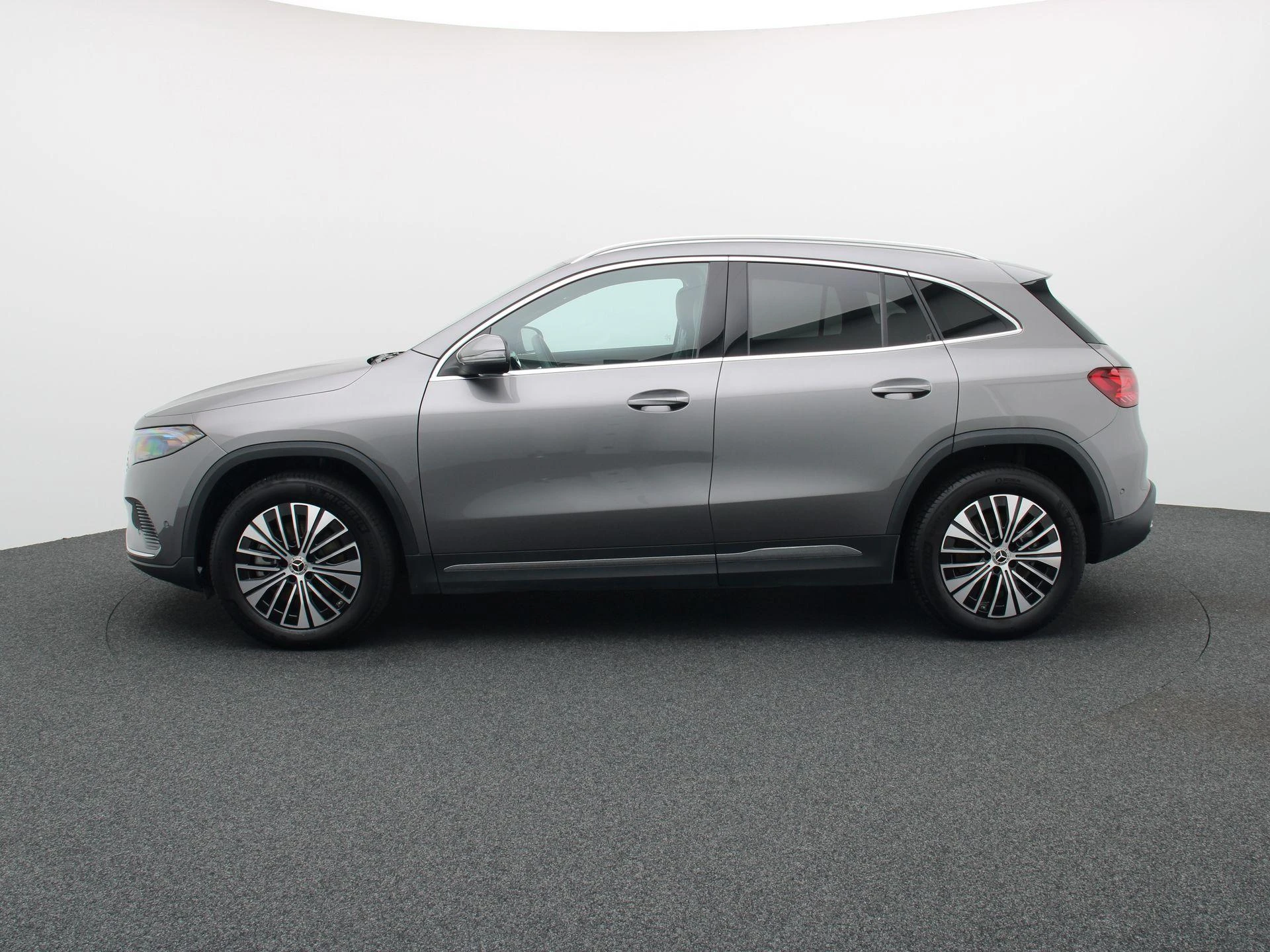 Mercedes-Benz EQA 250+ Business Line