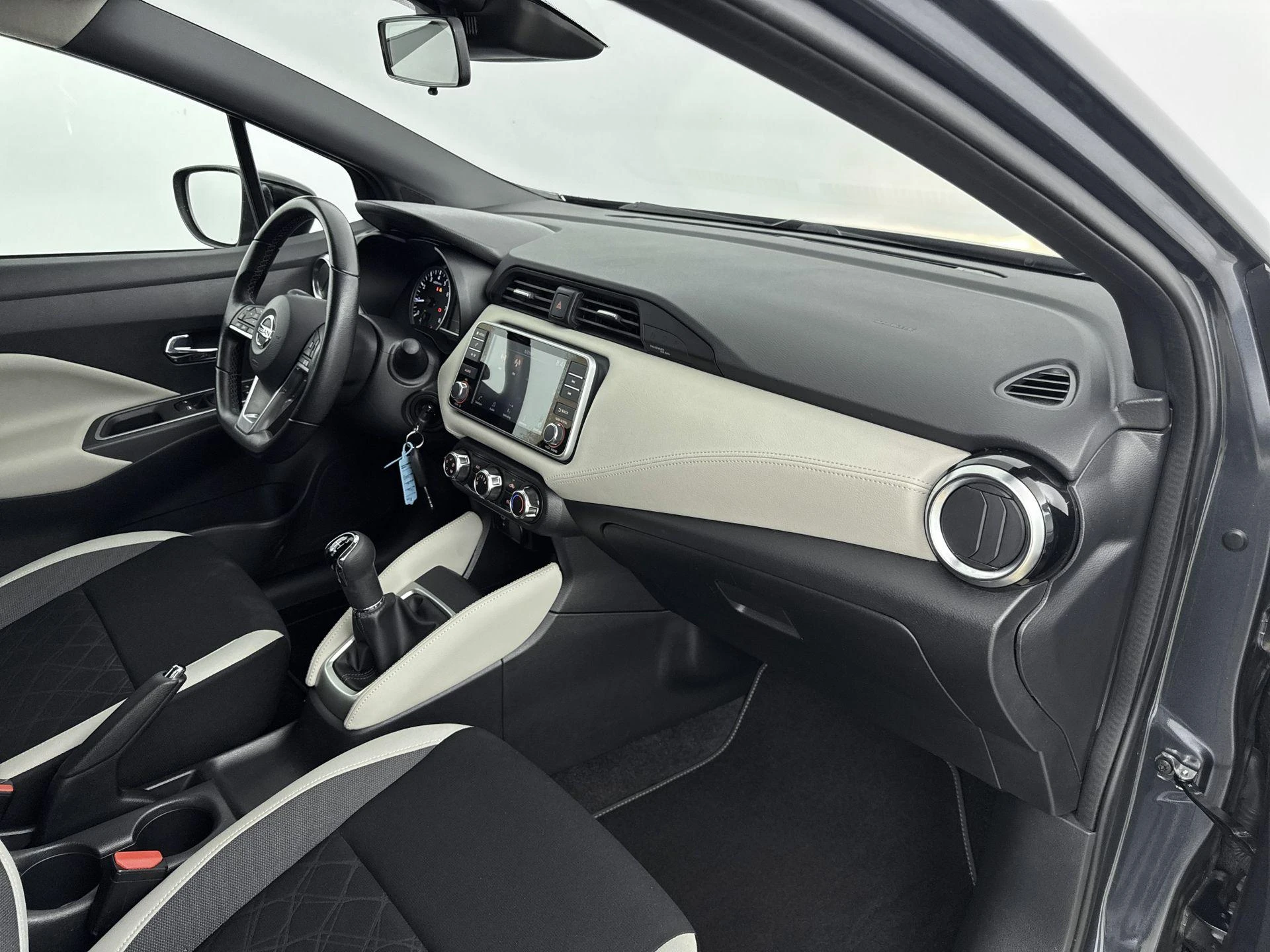 Nissan-Micra-image-9
