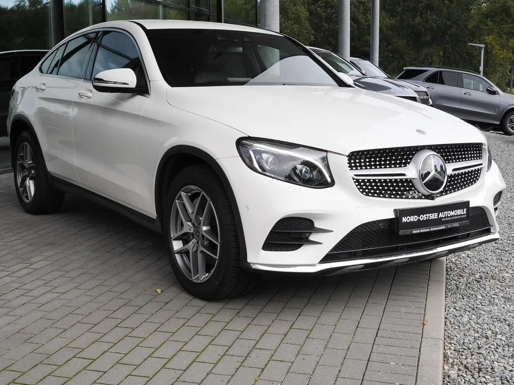 Mercedes-Benz-GLC 220 d-image-4