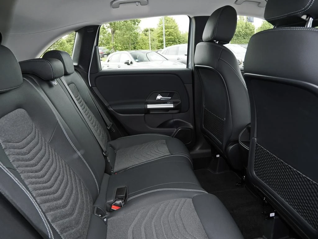 Mercedes-Benz-B-Klasse 200-image-13