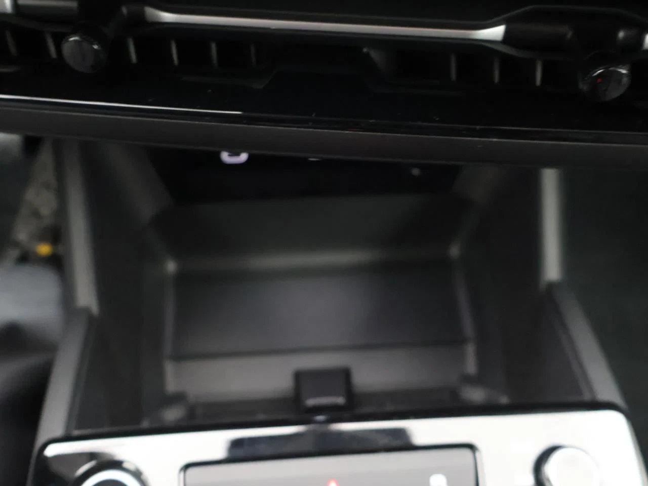 Audi-A6 Avant e-tron-image-23