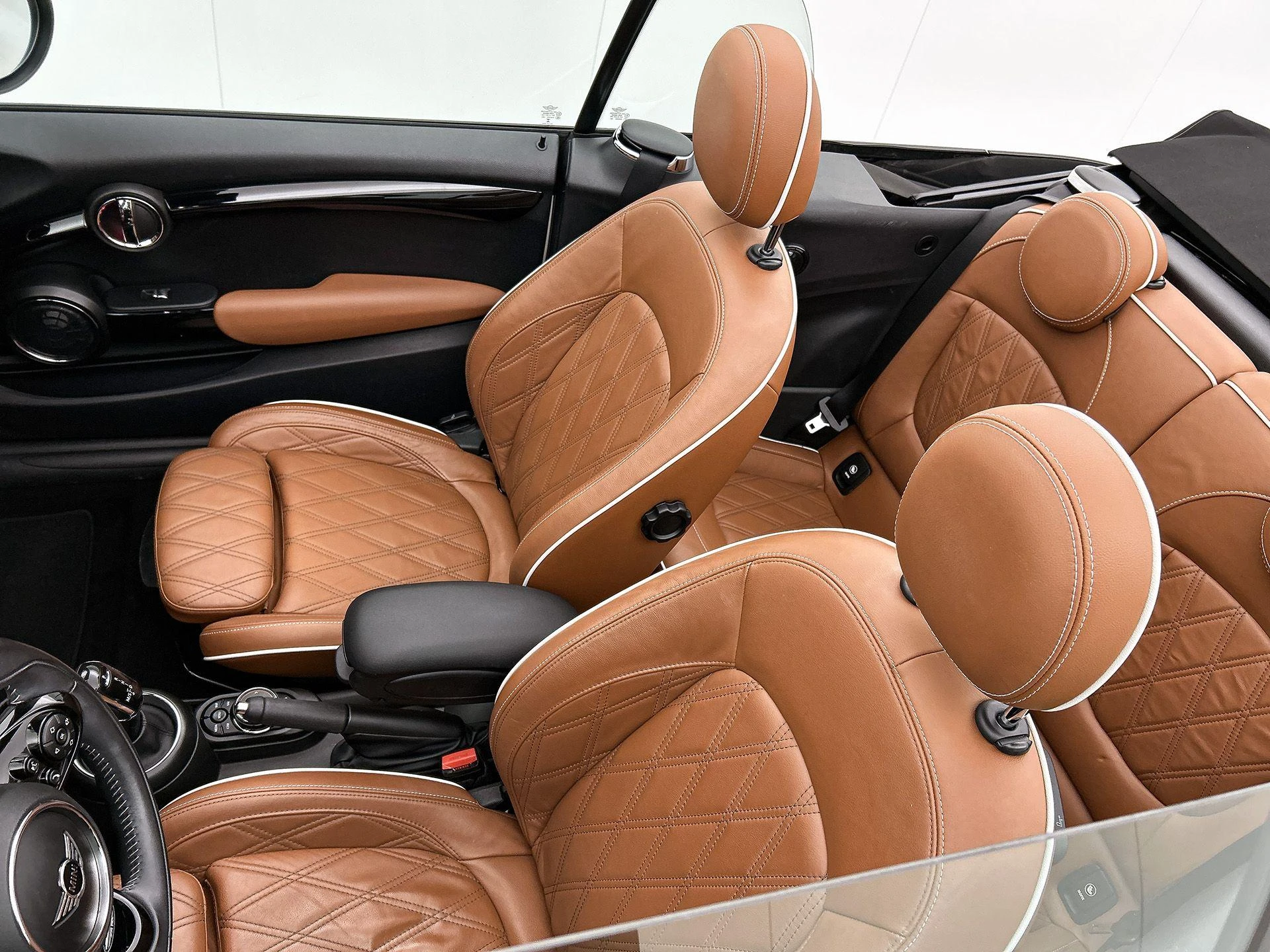 MINI-Cooper Cabrio-image-31
