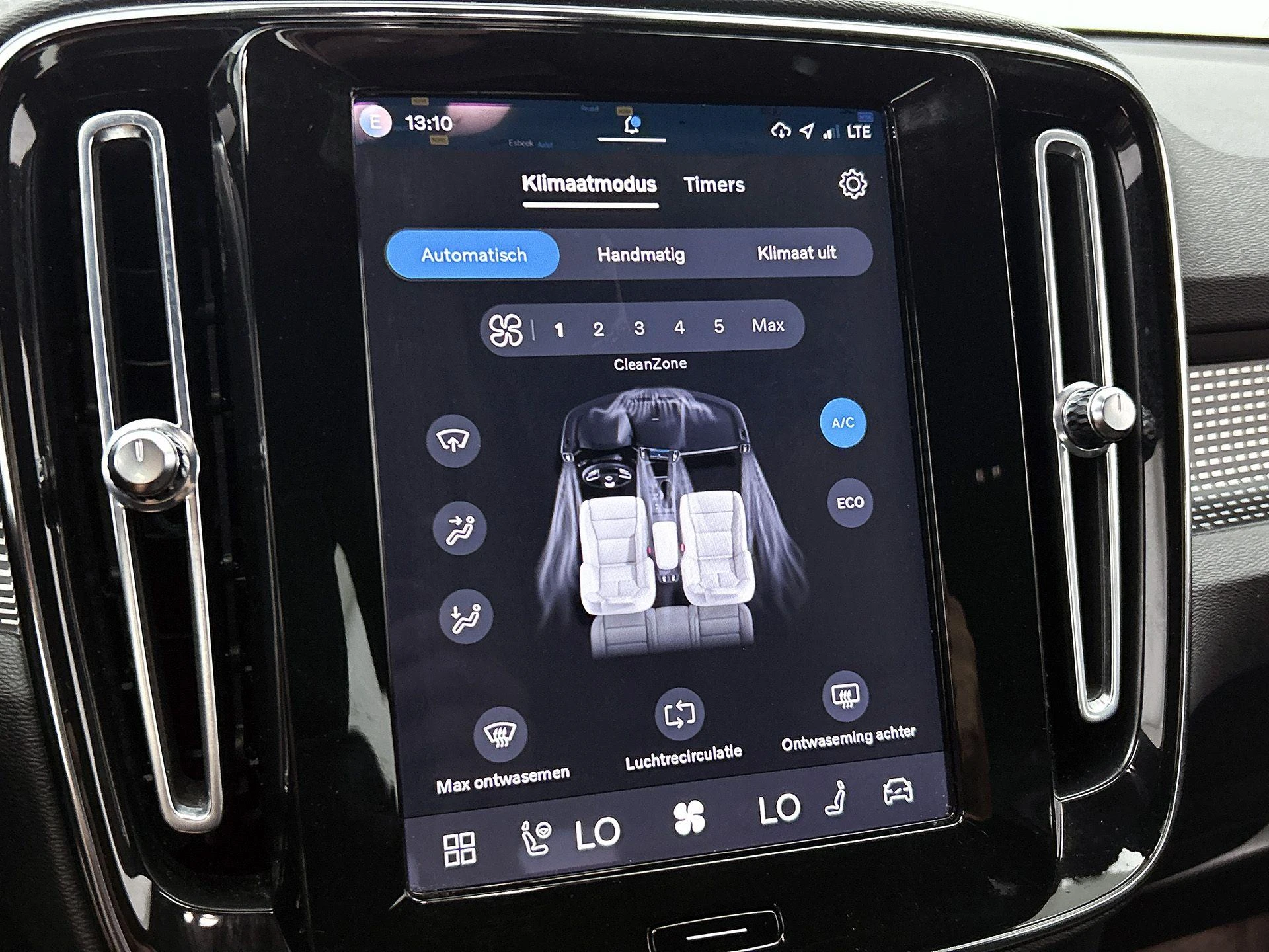 Volvo-XC40-image-33
