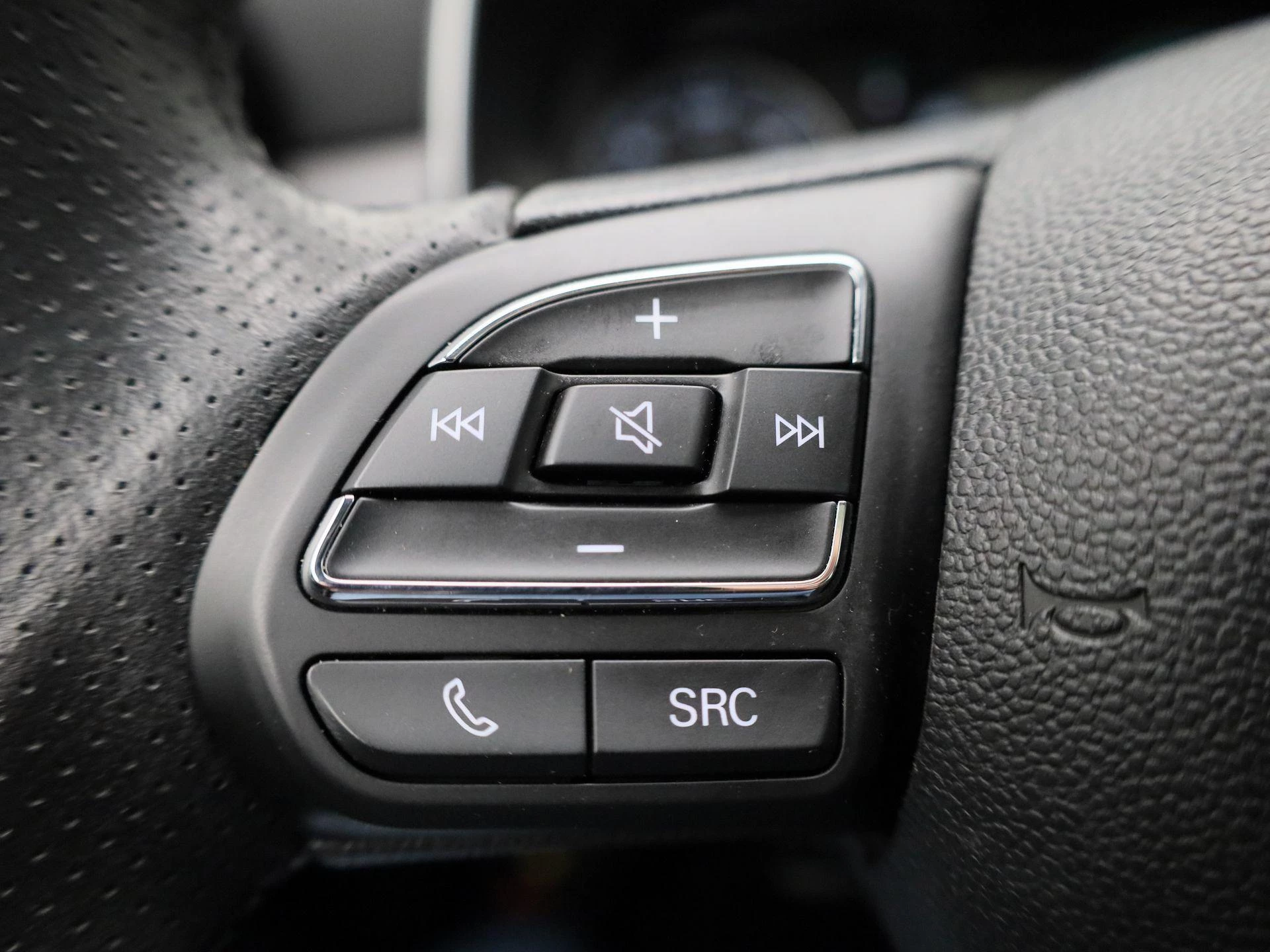 MG-ZS EV-image-17