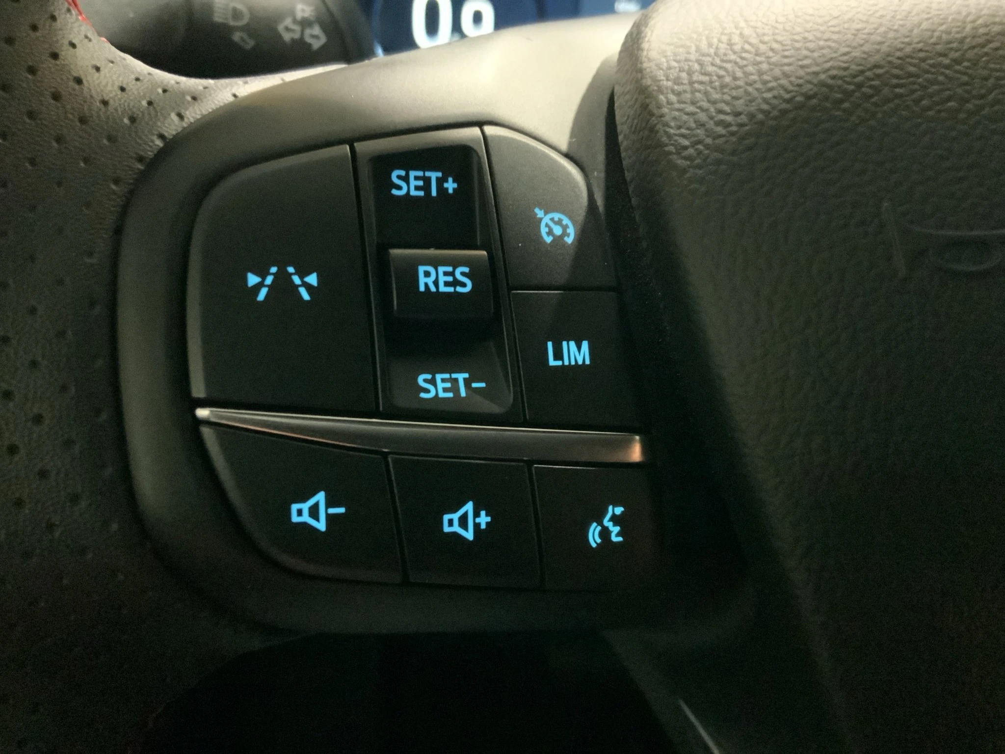 Ford-Kuga-image-19