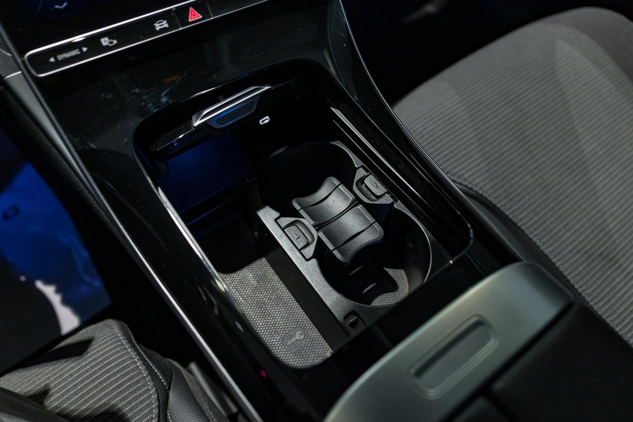 Mercedes-Benz-C-Klasse-image-36